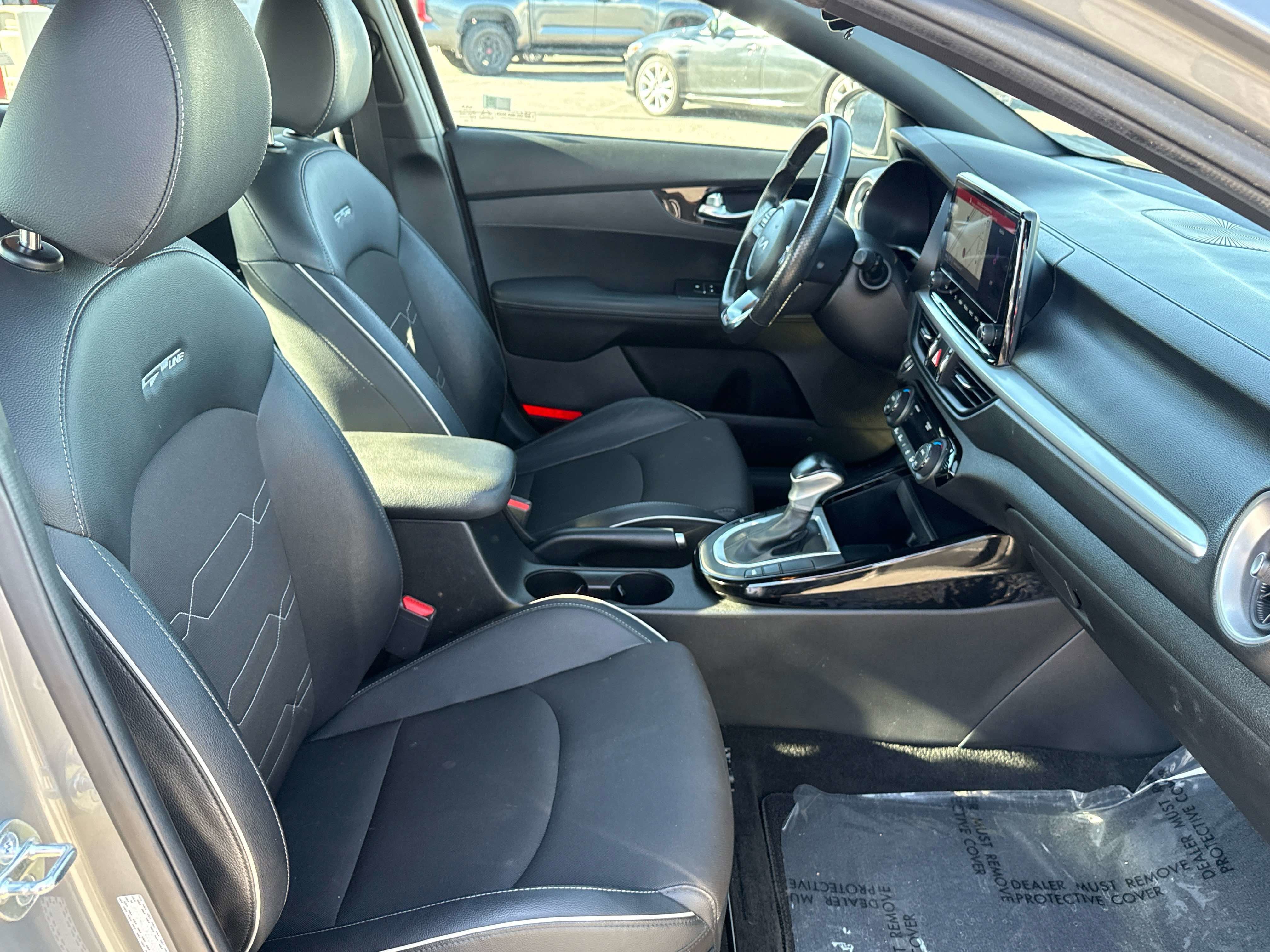 2023 Kia Forte GT-Line - Photo 17