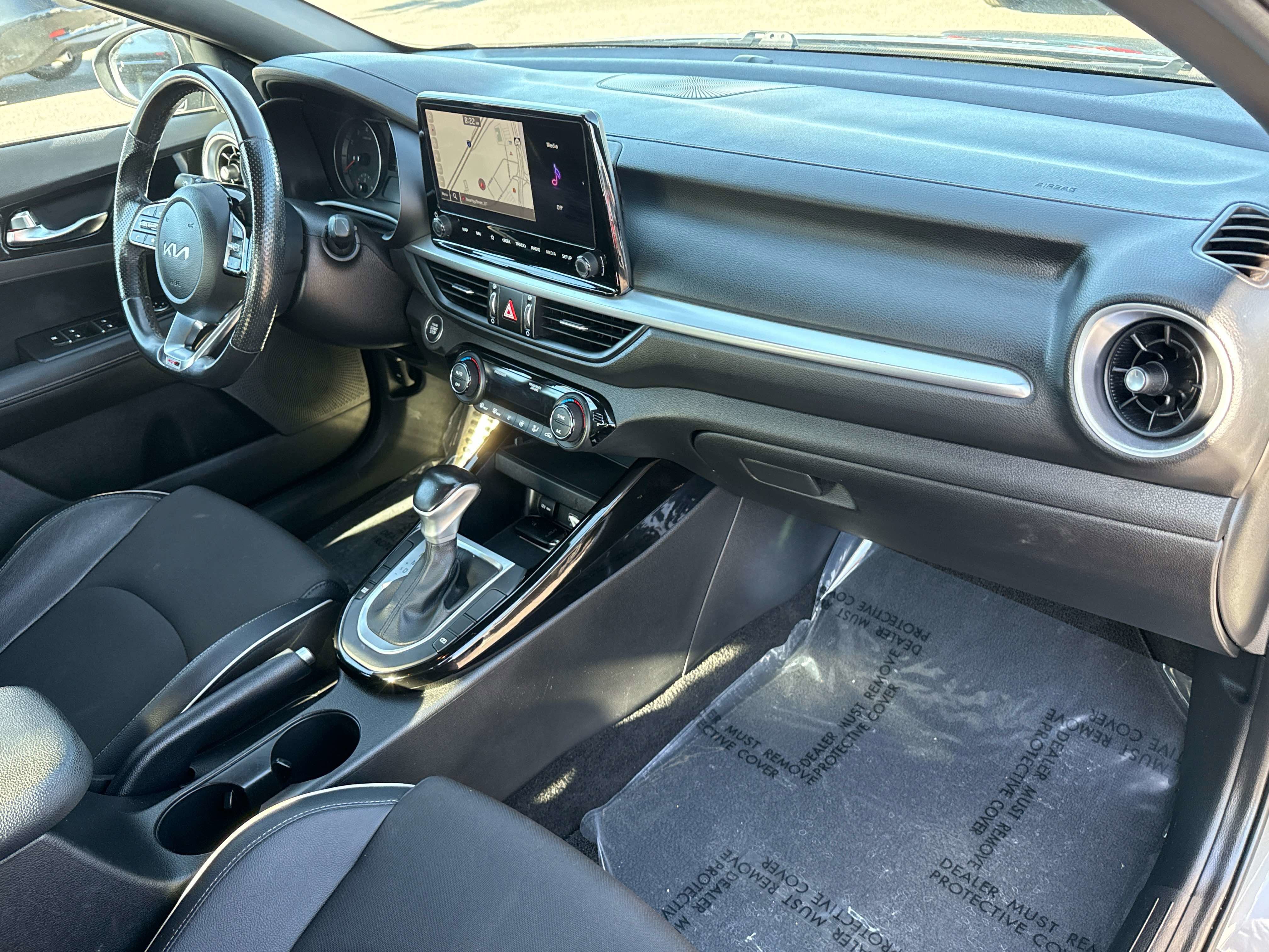 2023 Kia Forte GT-Line - Photo 18