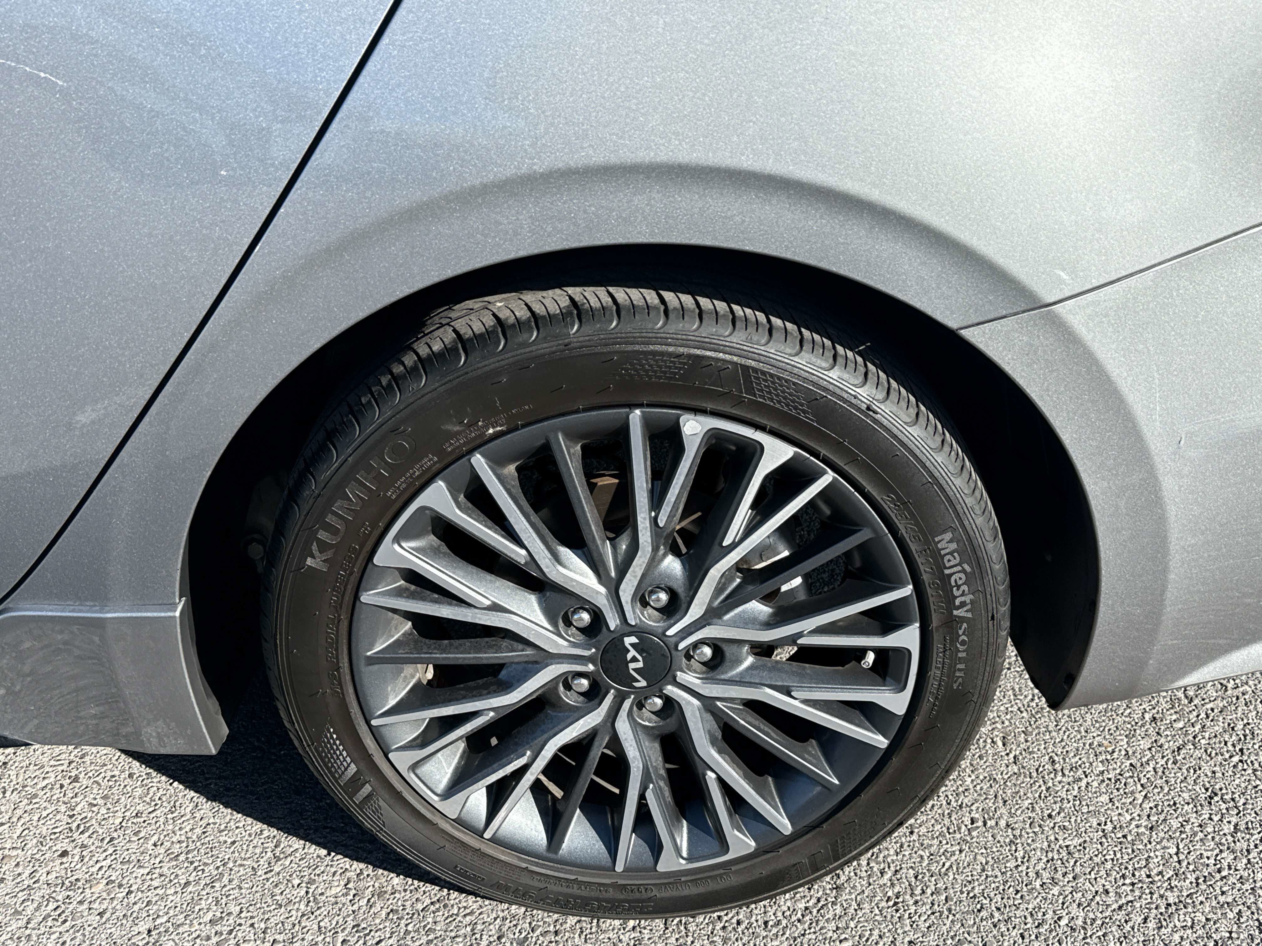 2023 Kia Forte GT-Line - Photo 7