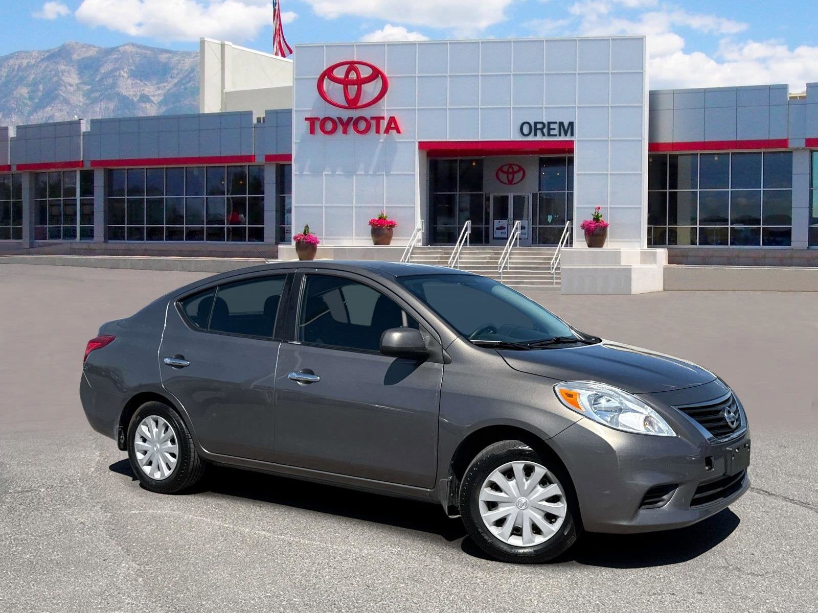 2012 Nissan Versa SV