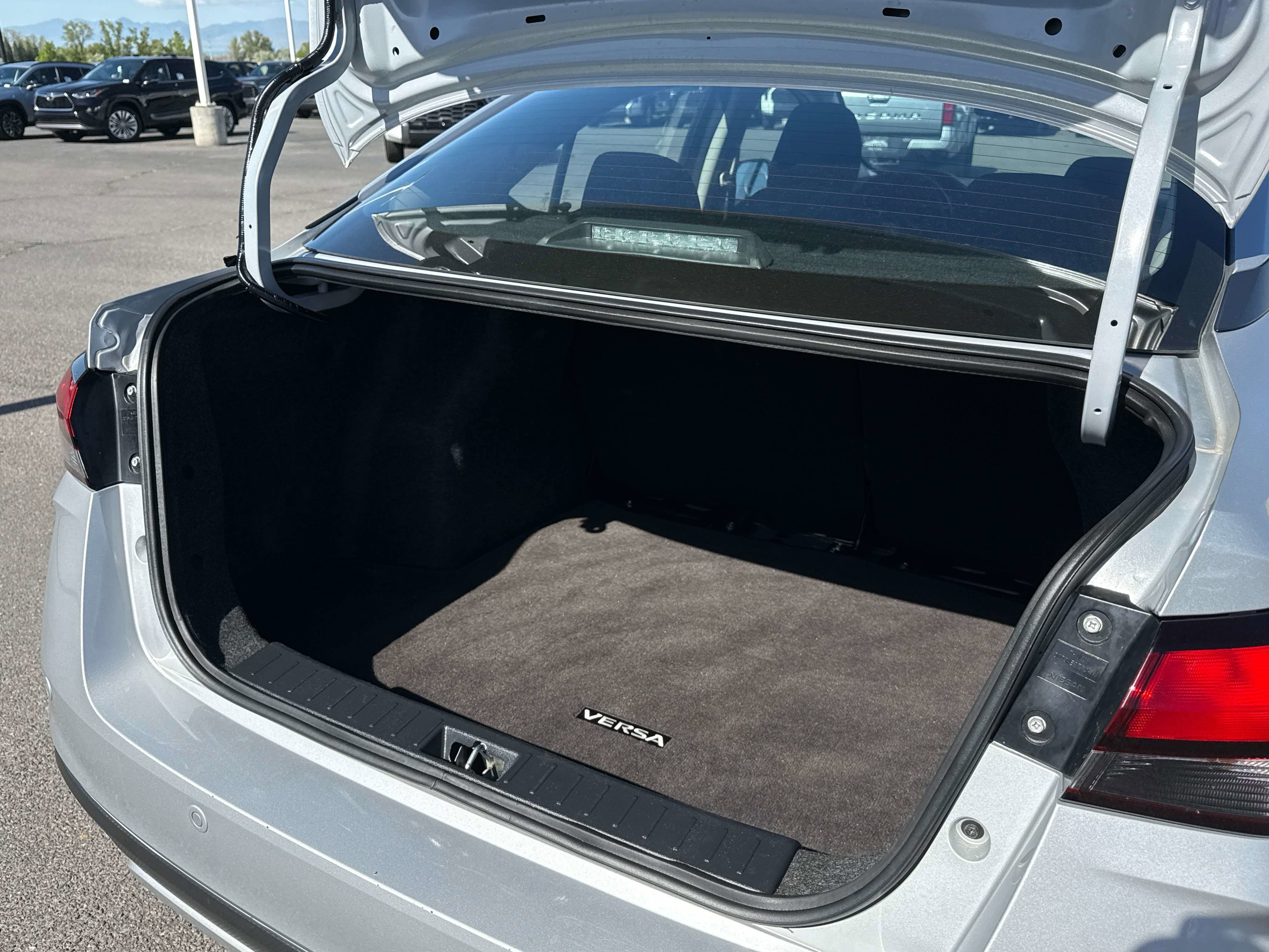 2025 Nissan Versa SV