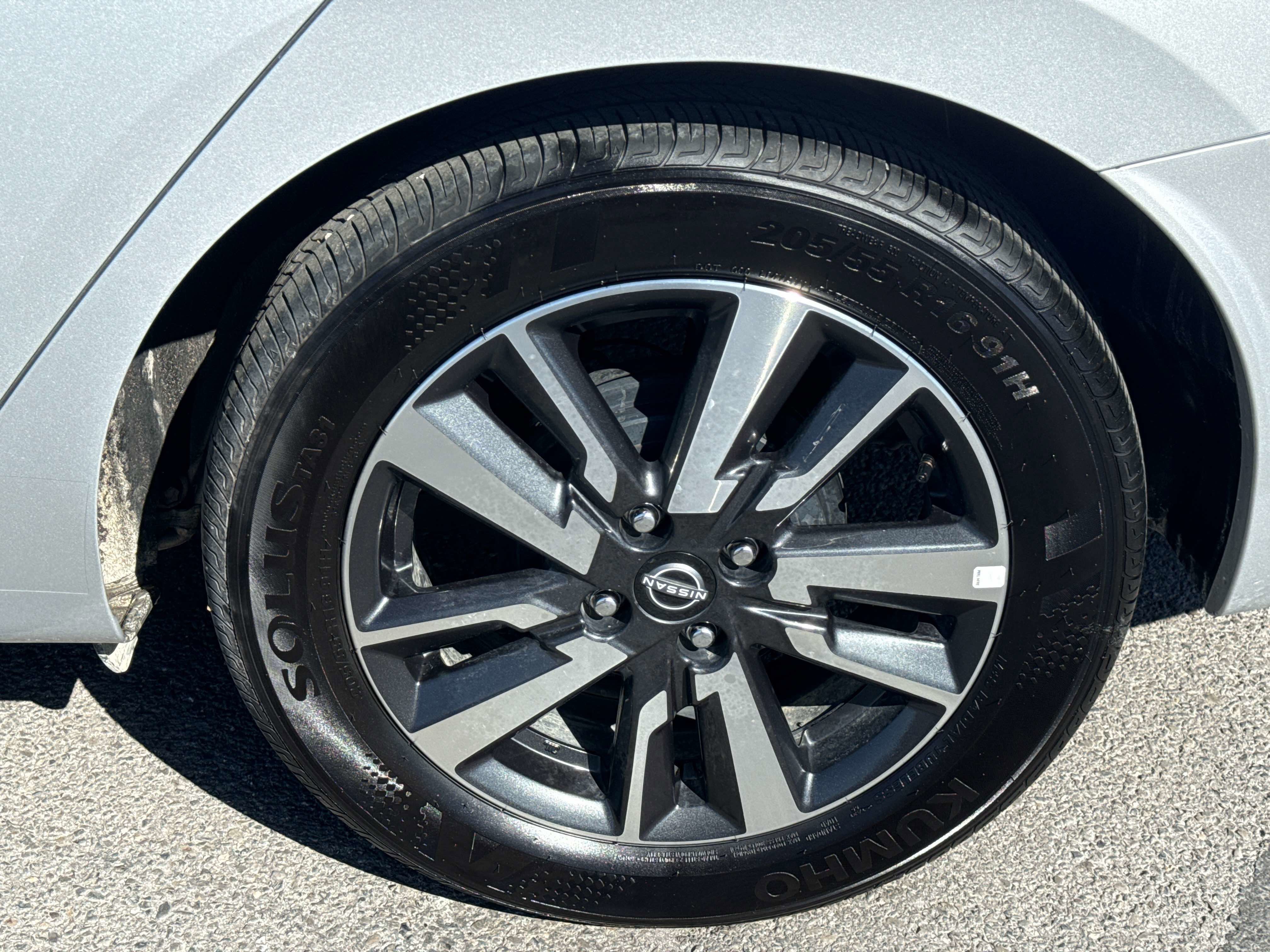 2025 Nissan Versa SV