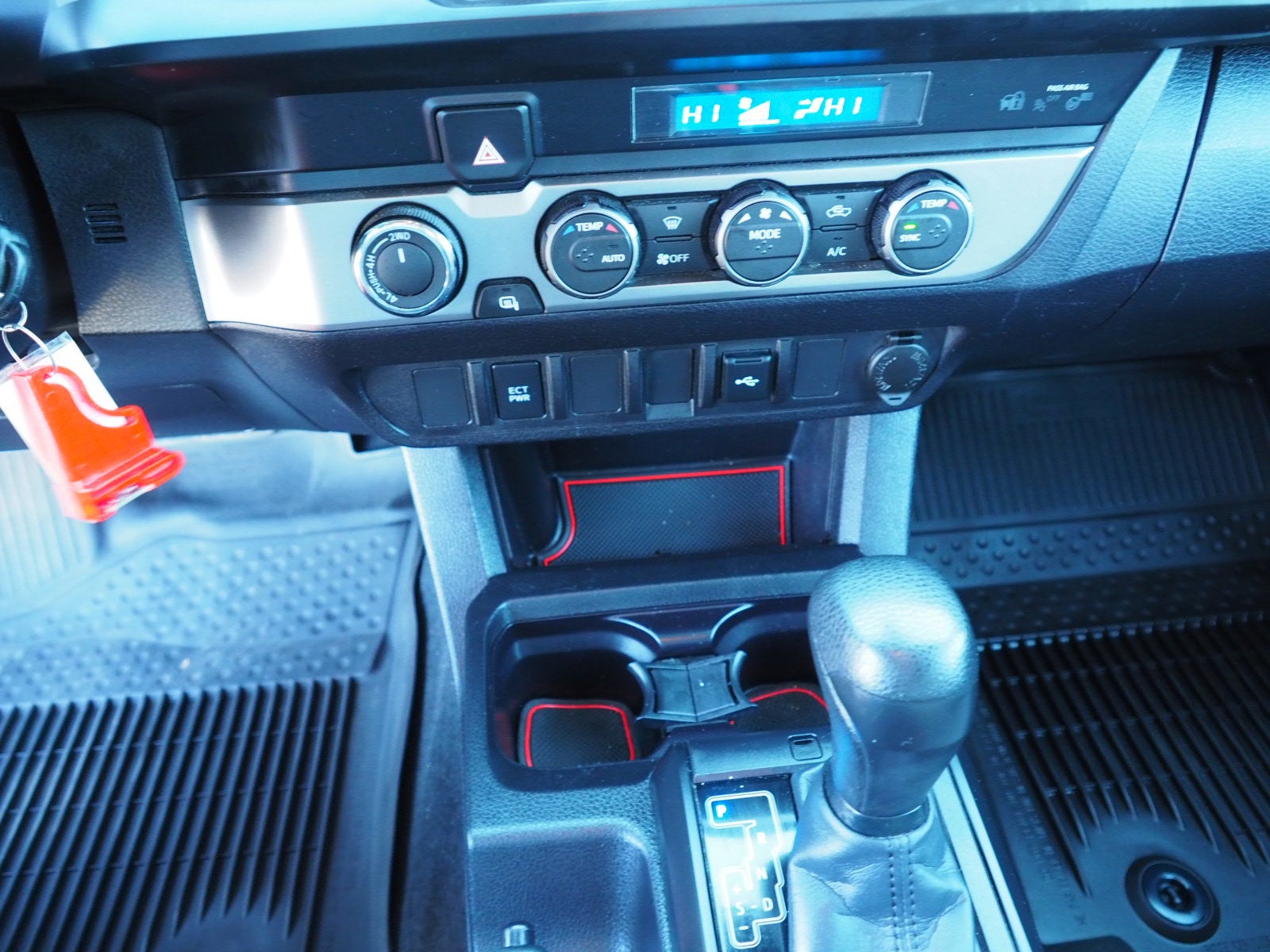 2022 Toyota TACOMA SR SR