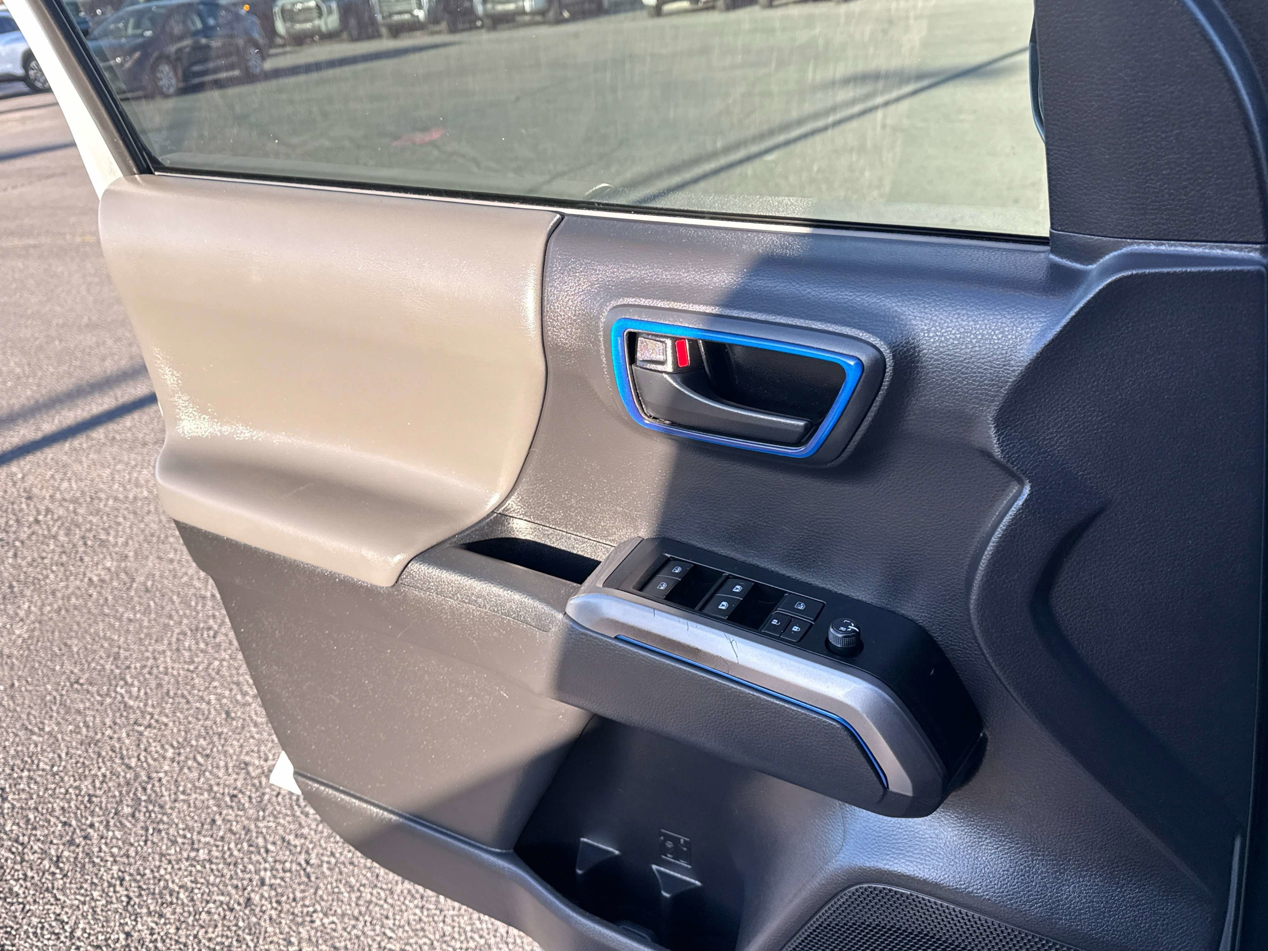 2023 Toyota TACOMA SR5 SR5