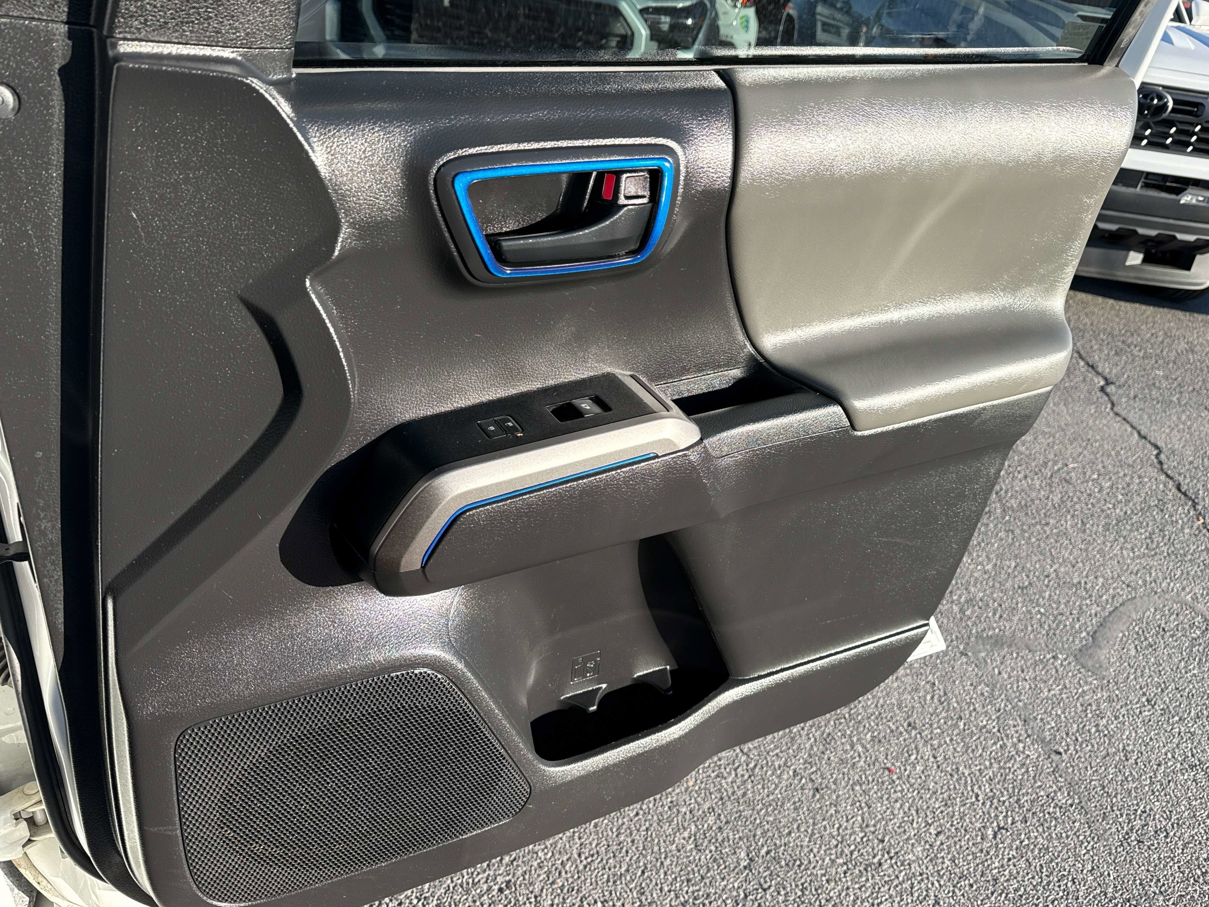 2023 Toyota TACOMA SR5 SR5