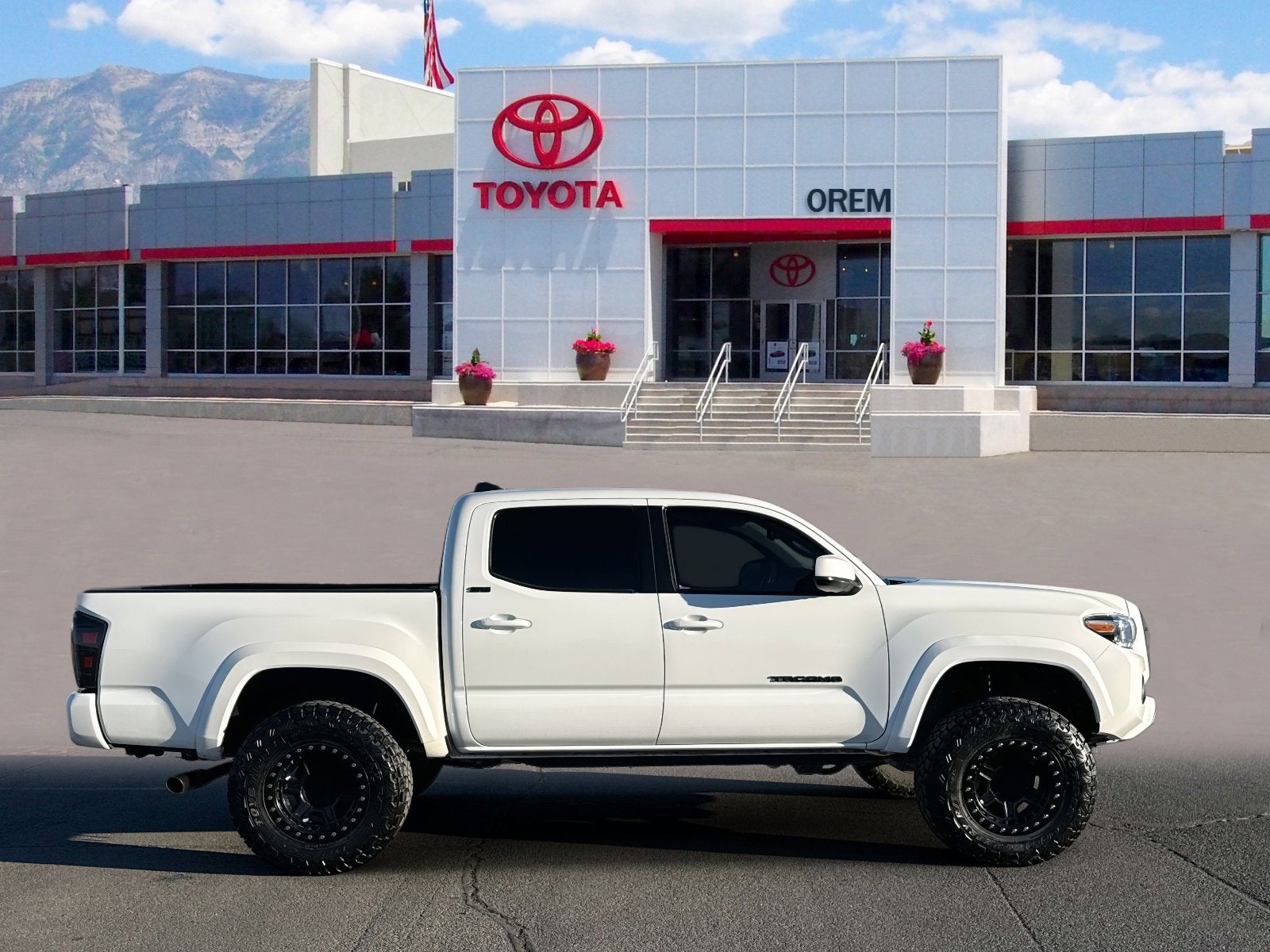 2023 Toyota TACOMA SR5 SR5