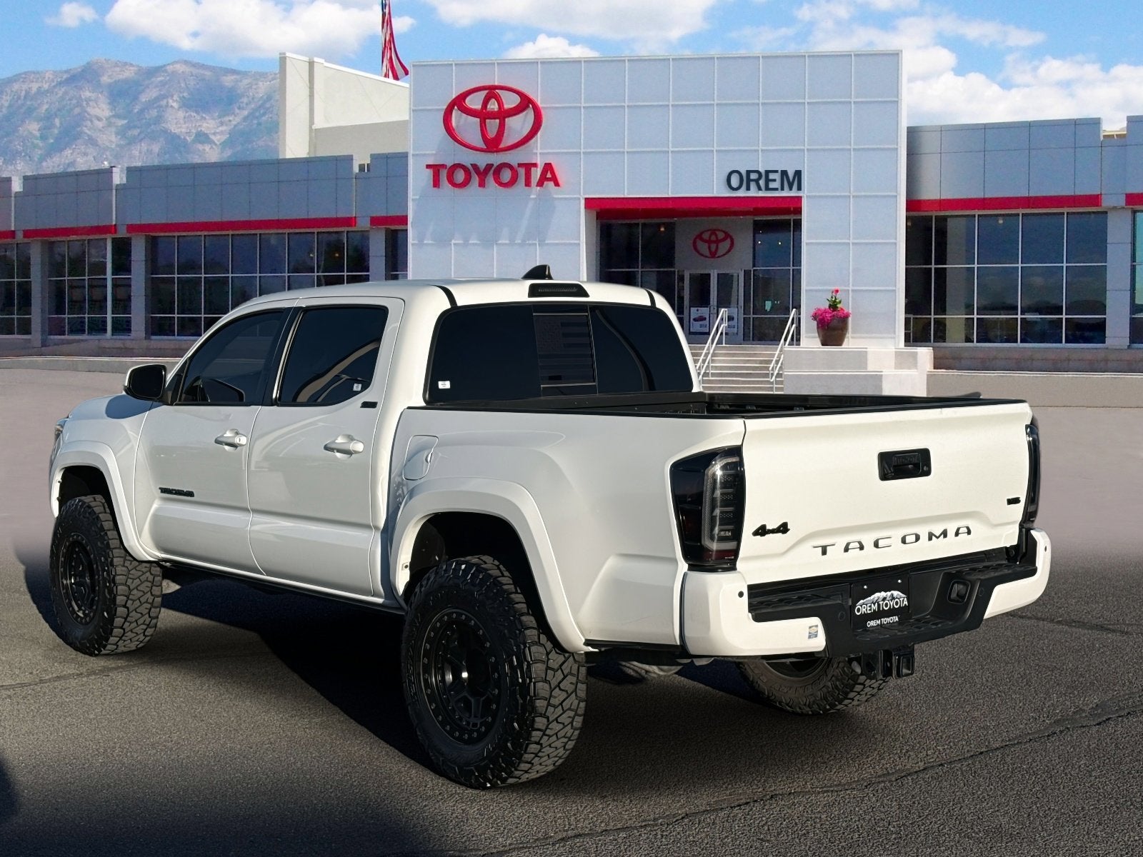 2023 Toyota TACOMA SR5 SR5