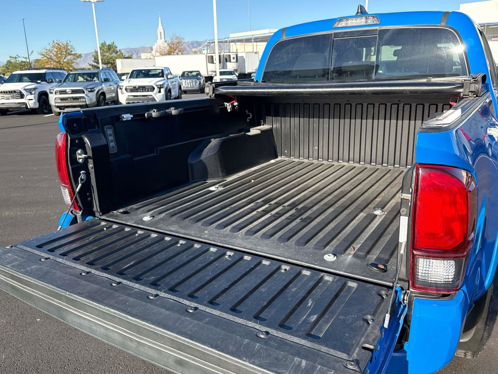 2021 Toyota TACOMA SR5 SR5