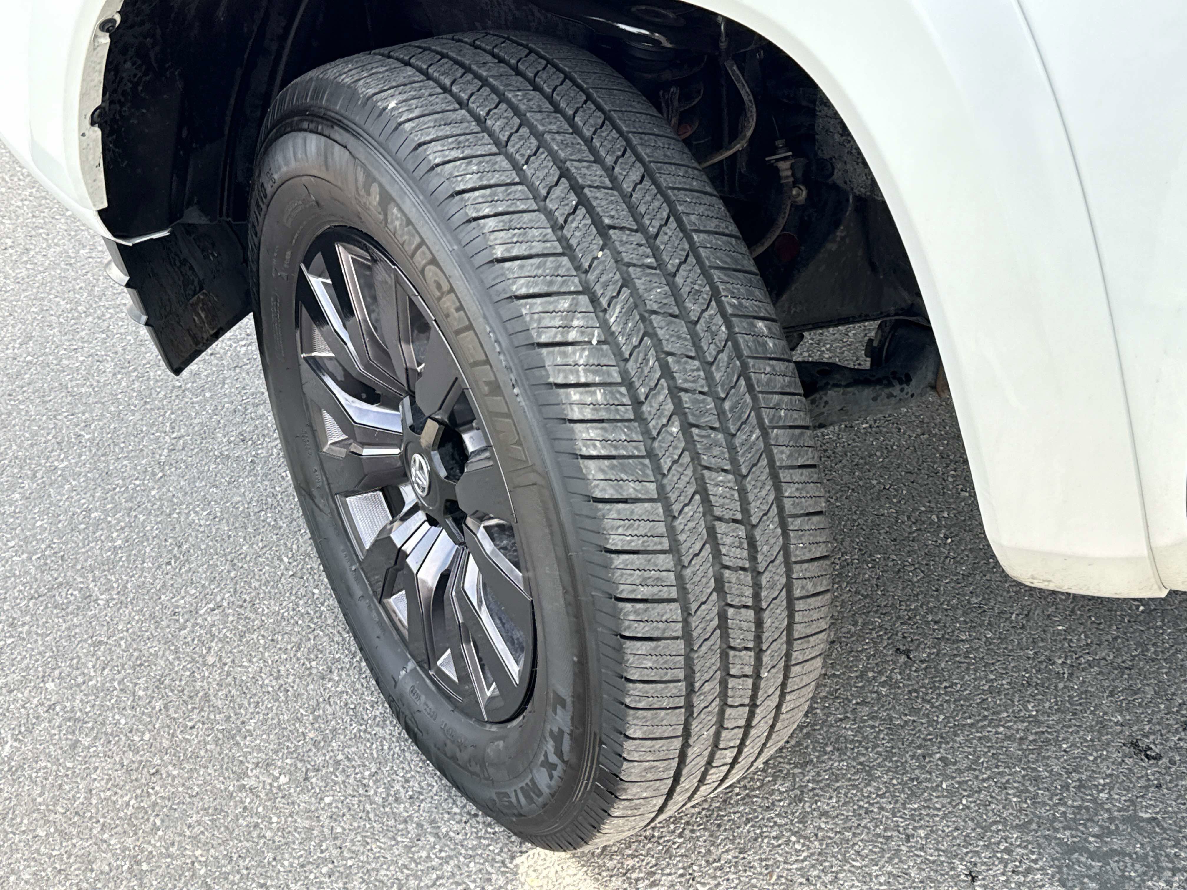 2023 Toyota TACOMA LIMITED Limited