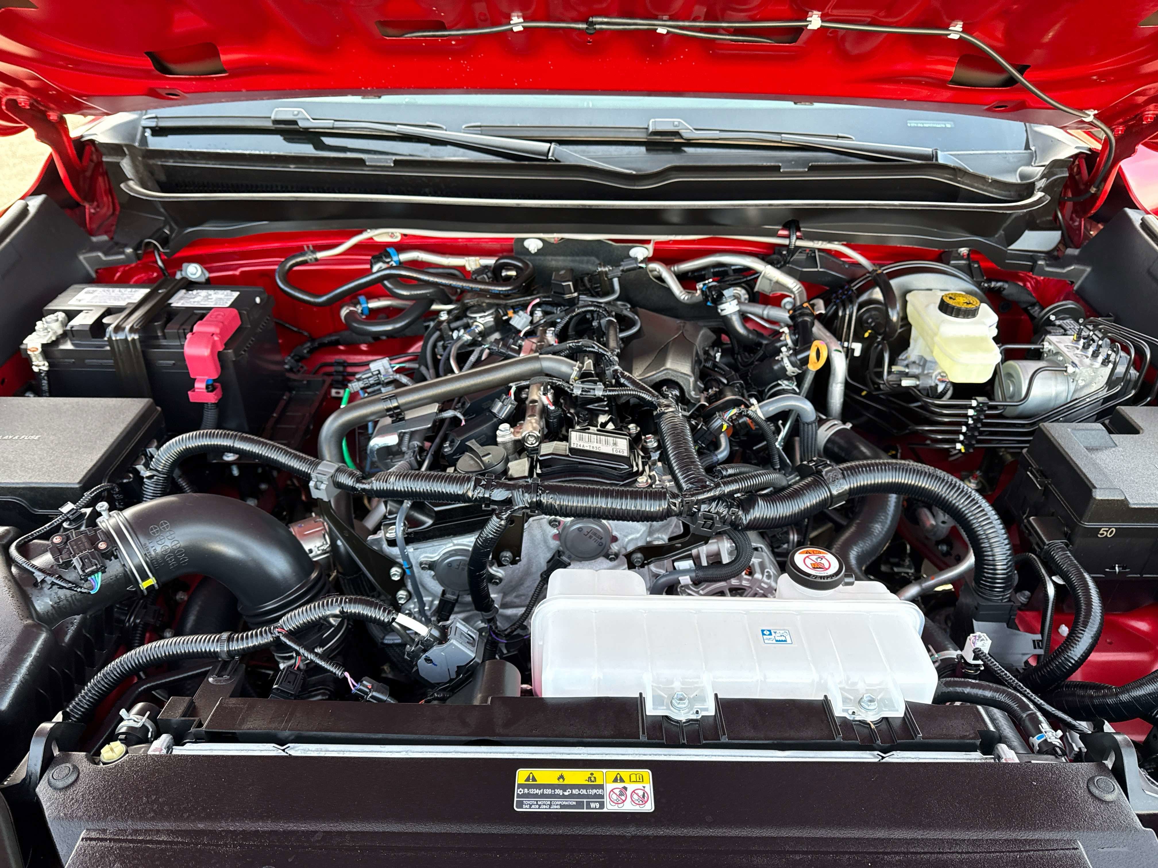 2025 Toyota TACOMA SR5 SR5