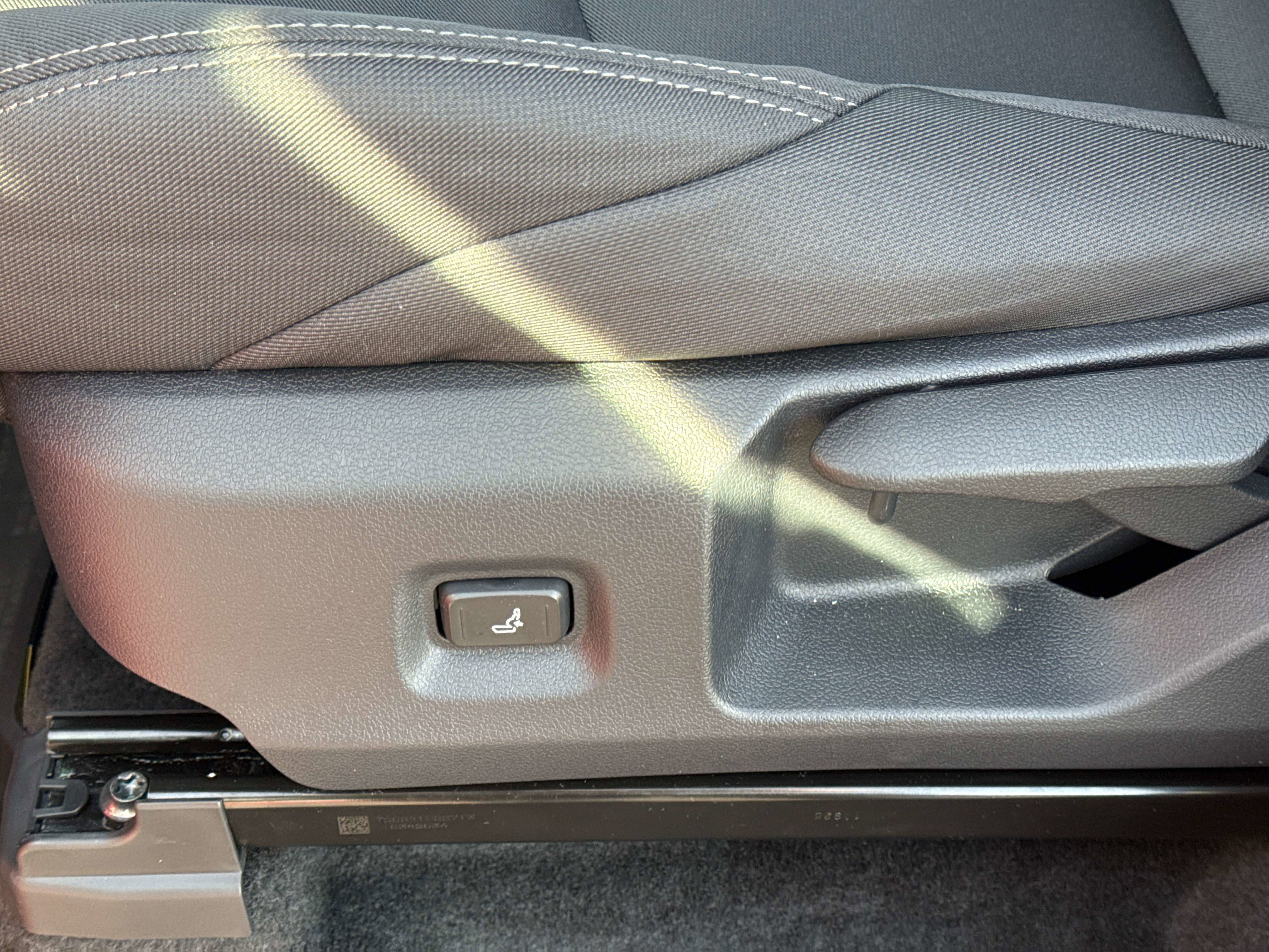 2025 Toyota TACOMA SR5 SR5