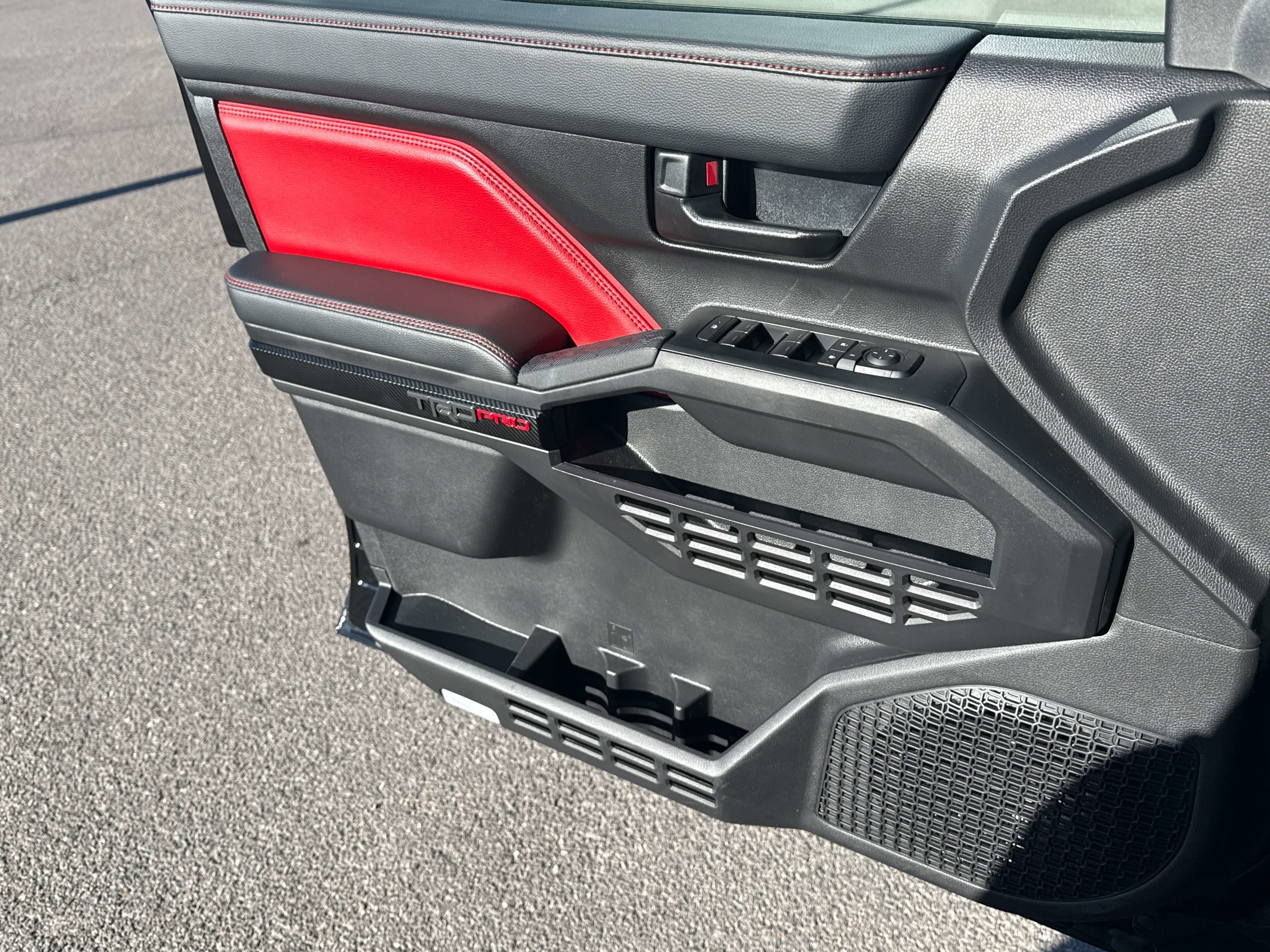 2026 Toyota Tacoma i-FORCE MAX TRD Pro