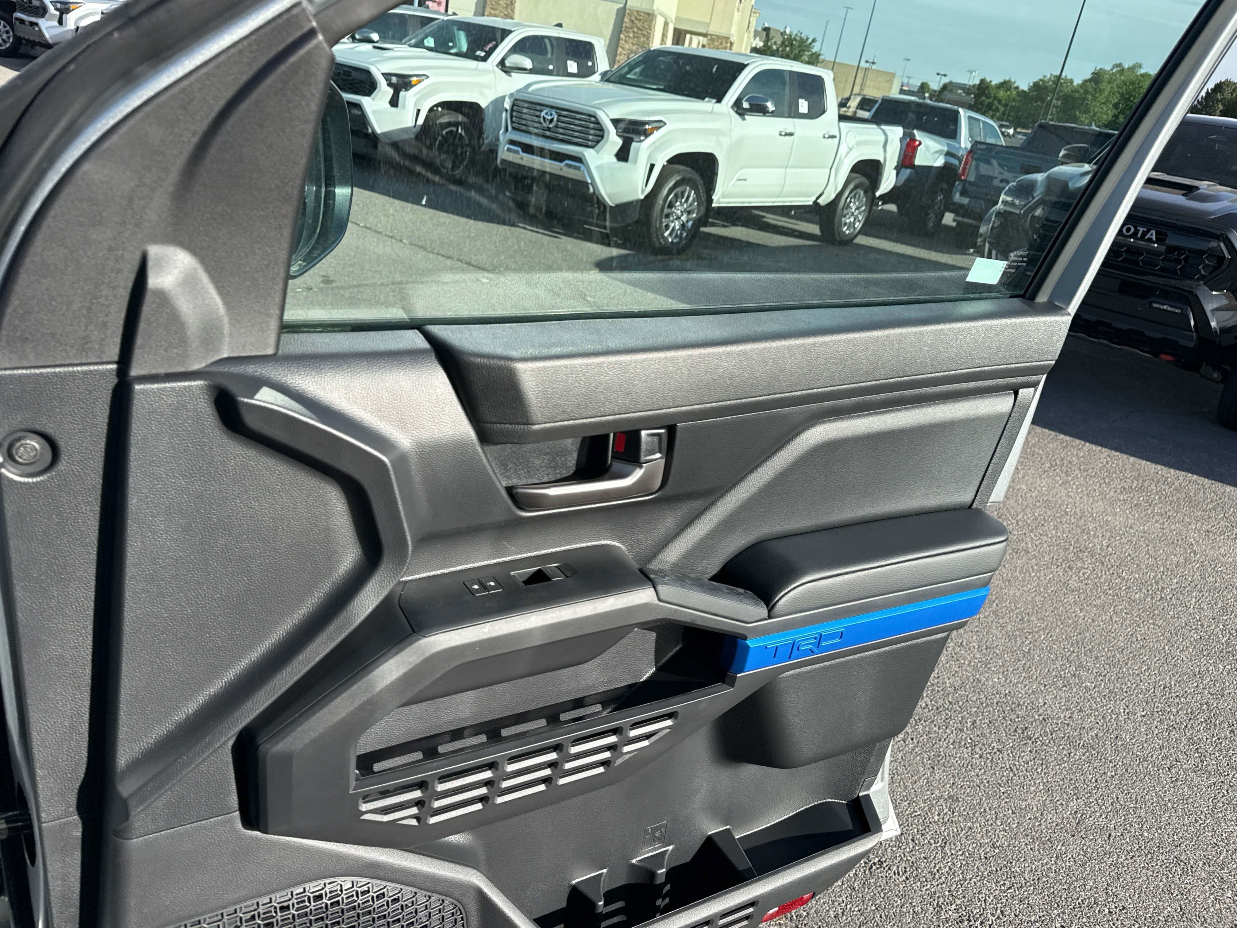 2026 Toyota Tacoma i-FORCE MAX TRD Off-Road i-FORCE MAX
