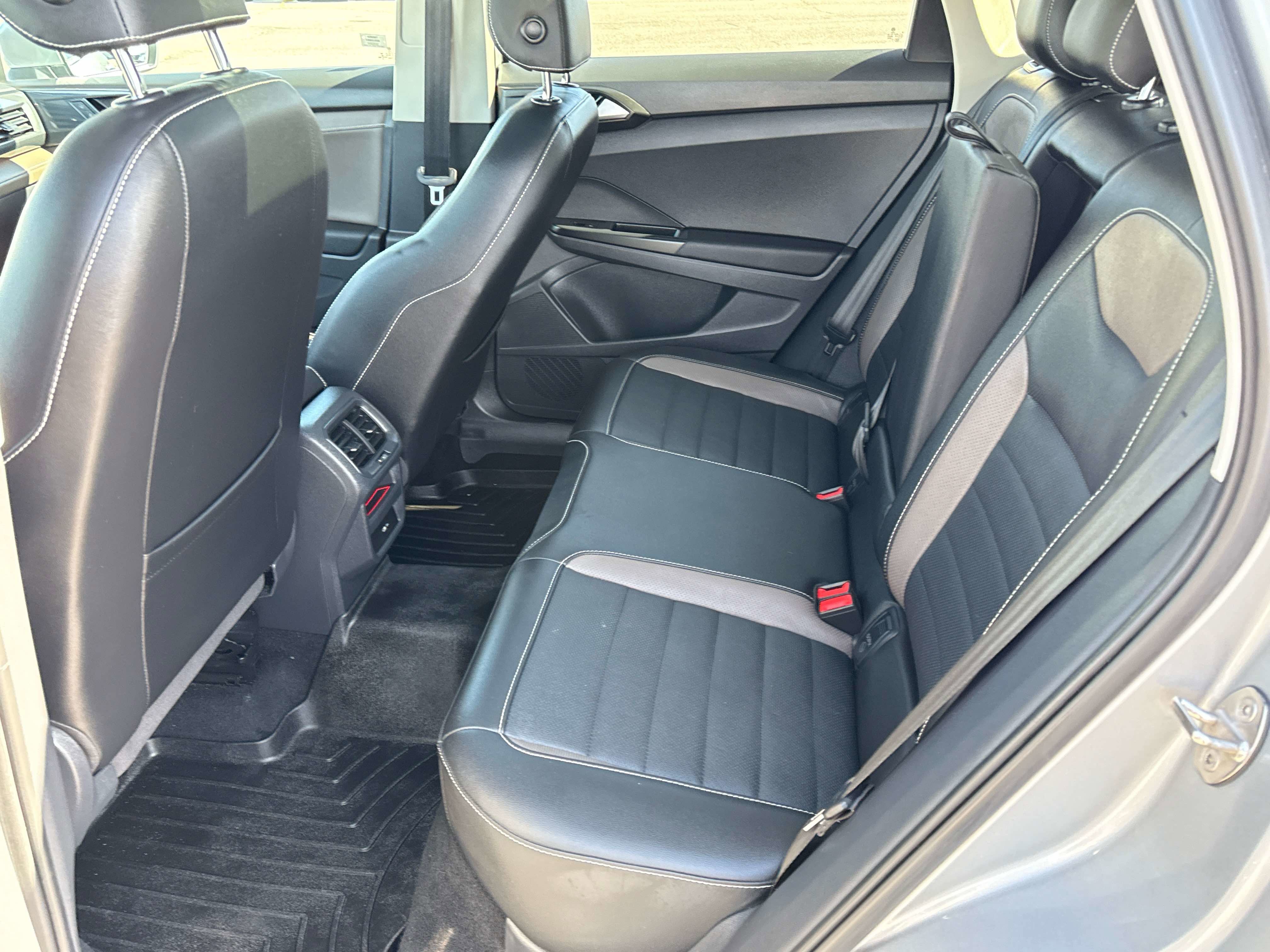 2023 Volkswagen Taos SEL
