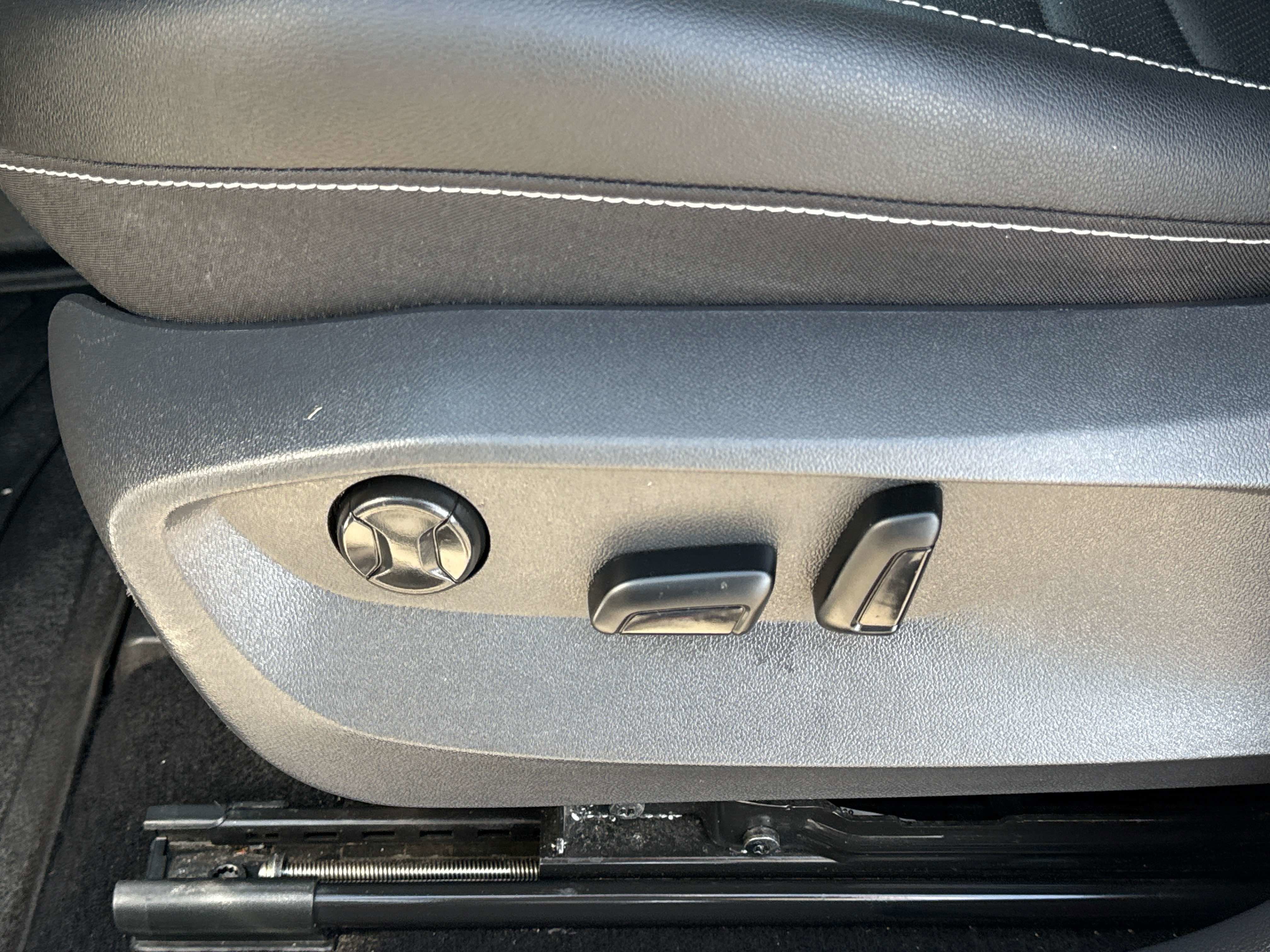 2023 Volkswagen Taos SEL