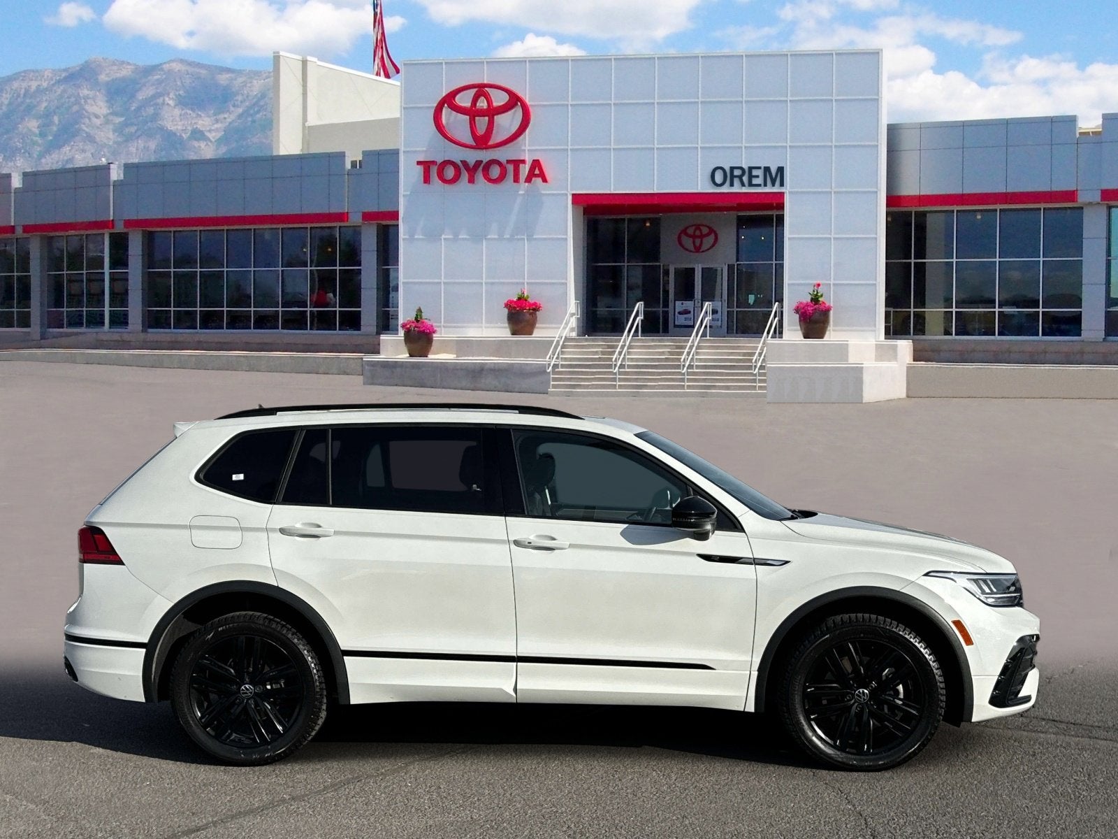 2022 Volkswagen Tiguan SE R-Line Black