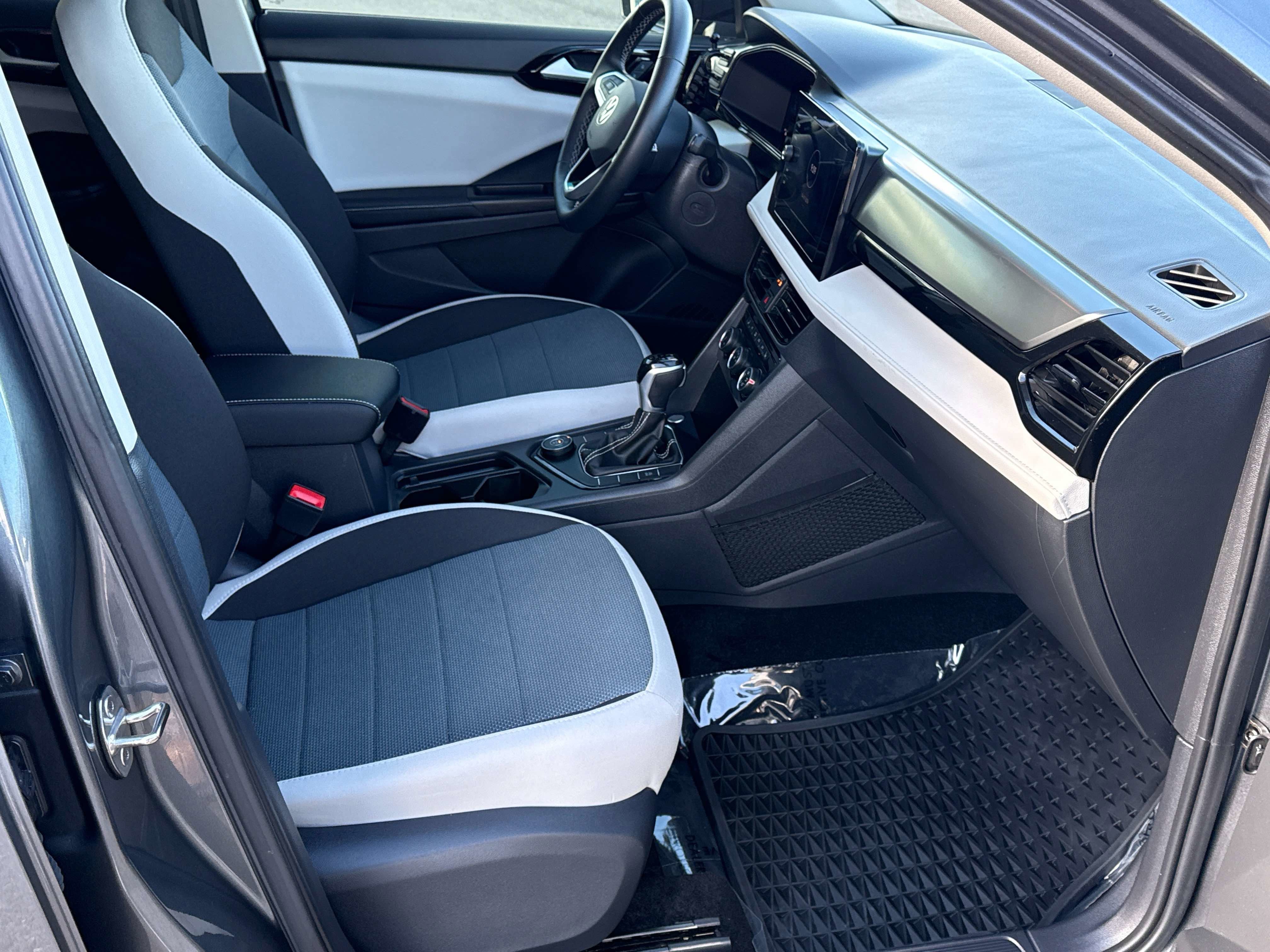 2025 Volkswagen Taos S