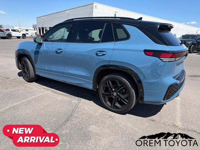 2025 Volkswagen Tiguan SE R-Line Black