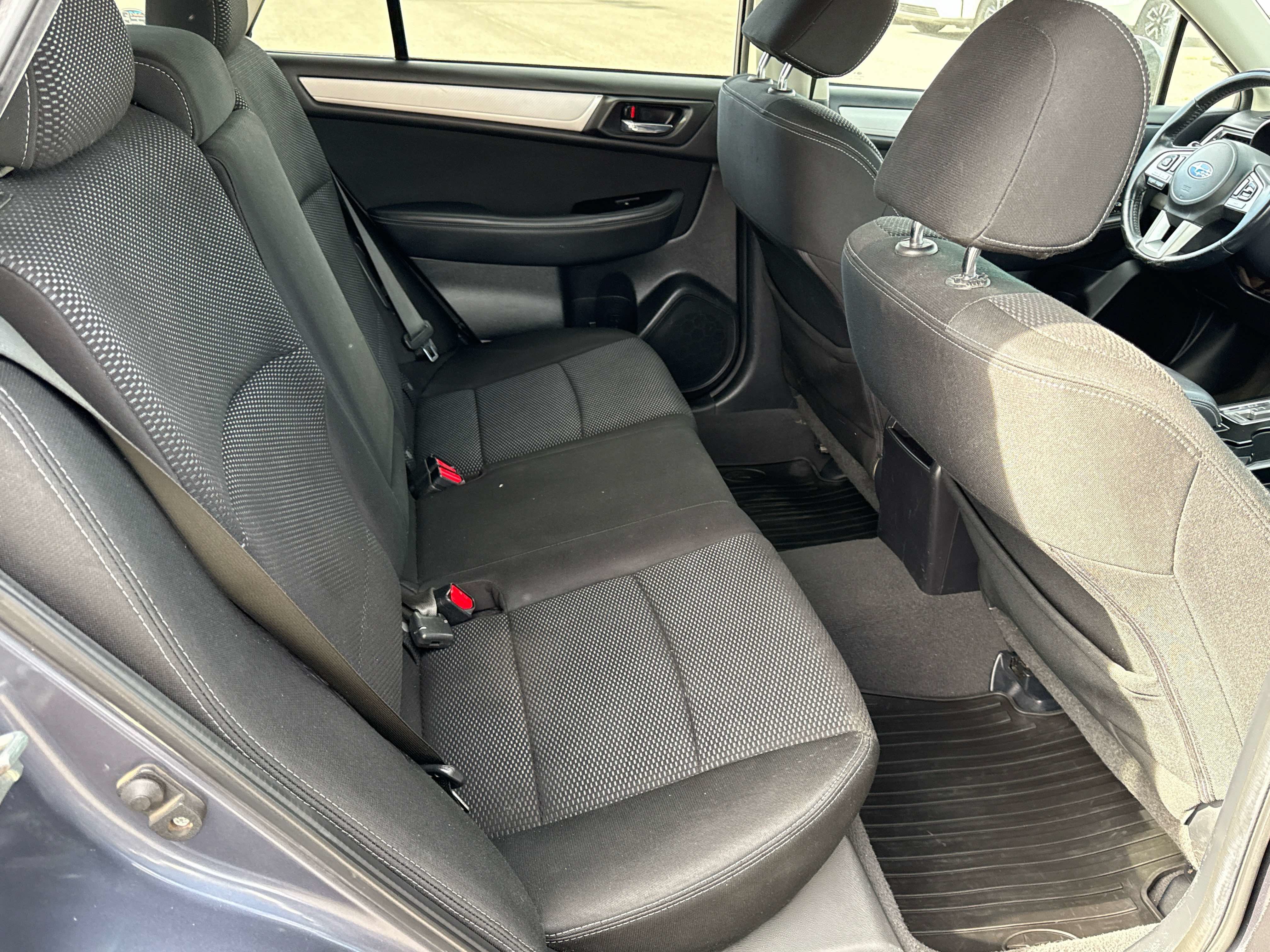 2015 Subaru Outback Premium - Photo 18