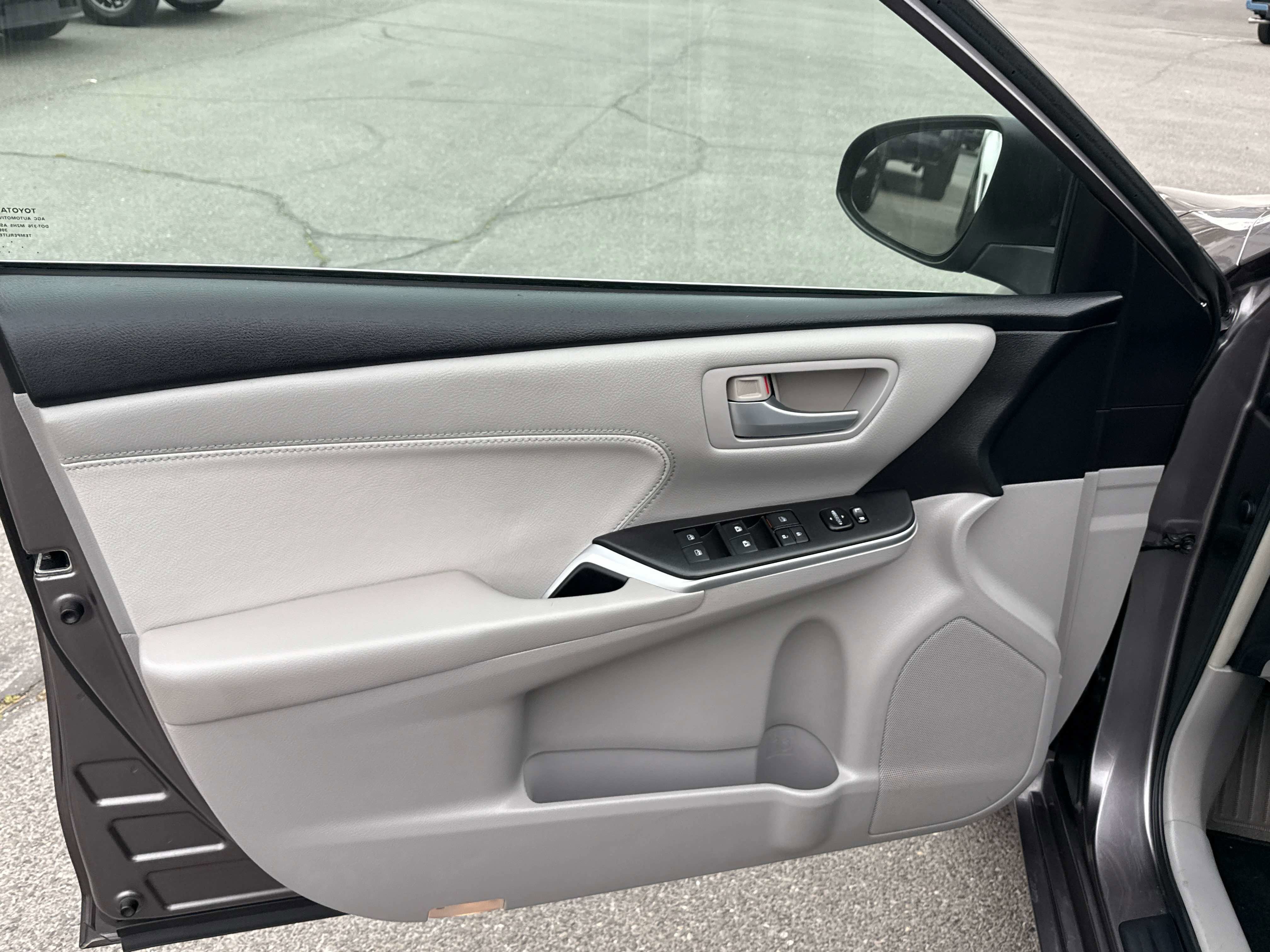 2015 Toyota CAMRY XLE