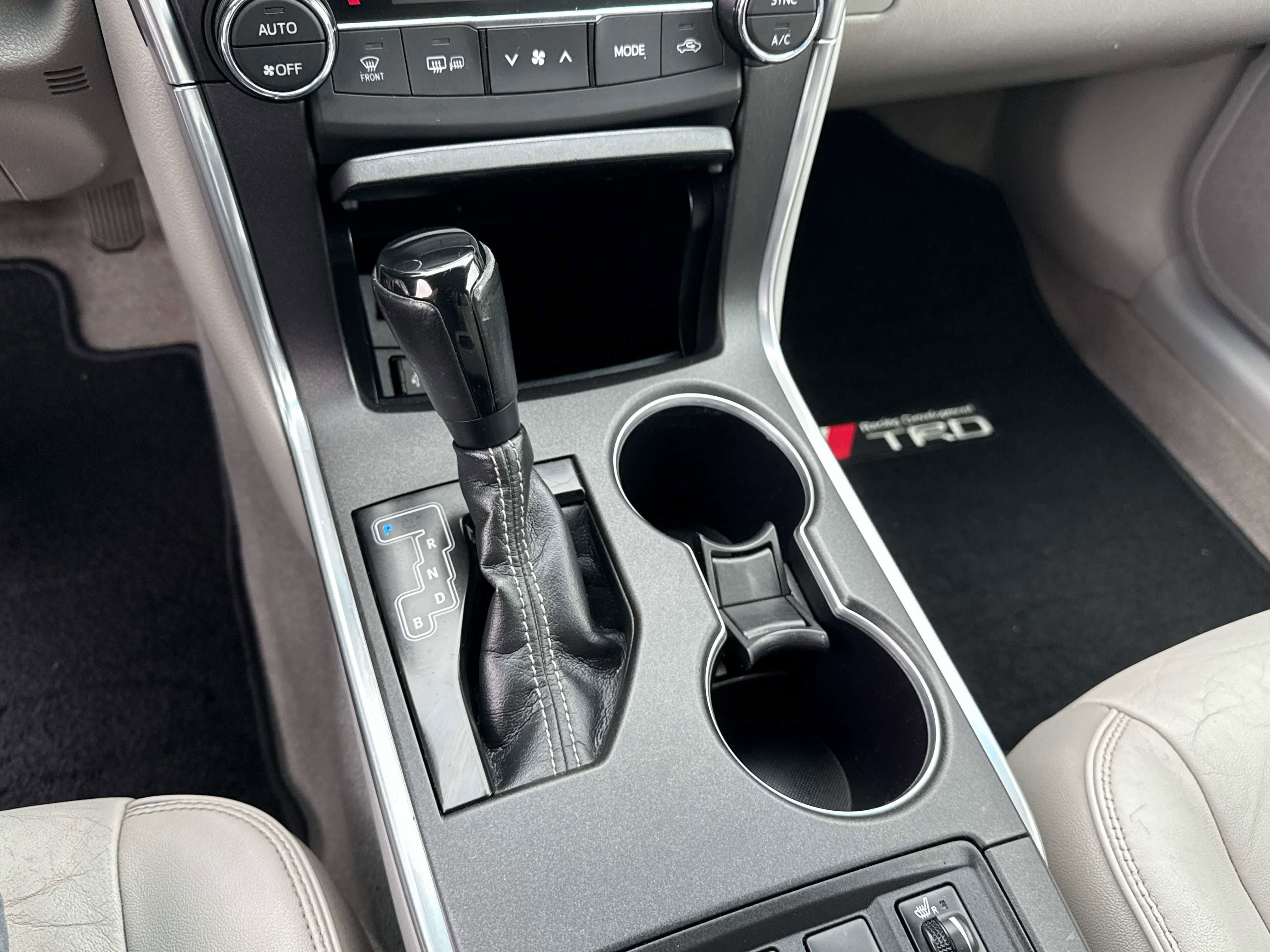 2015 Toyota CAMRY XLE