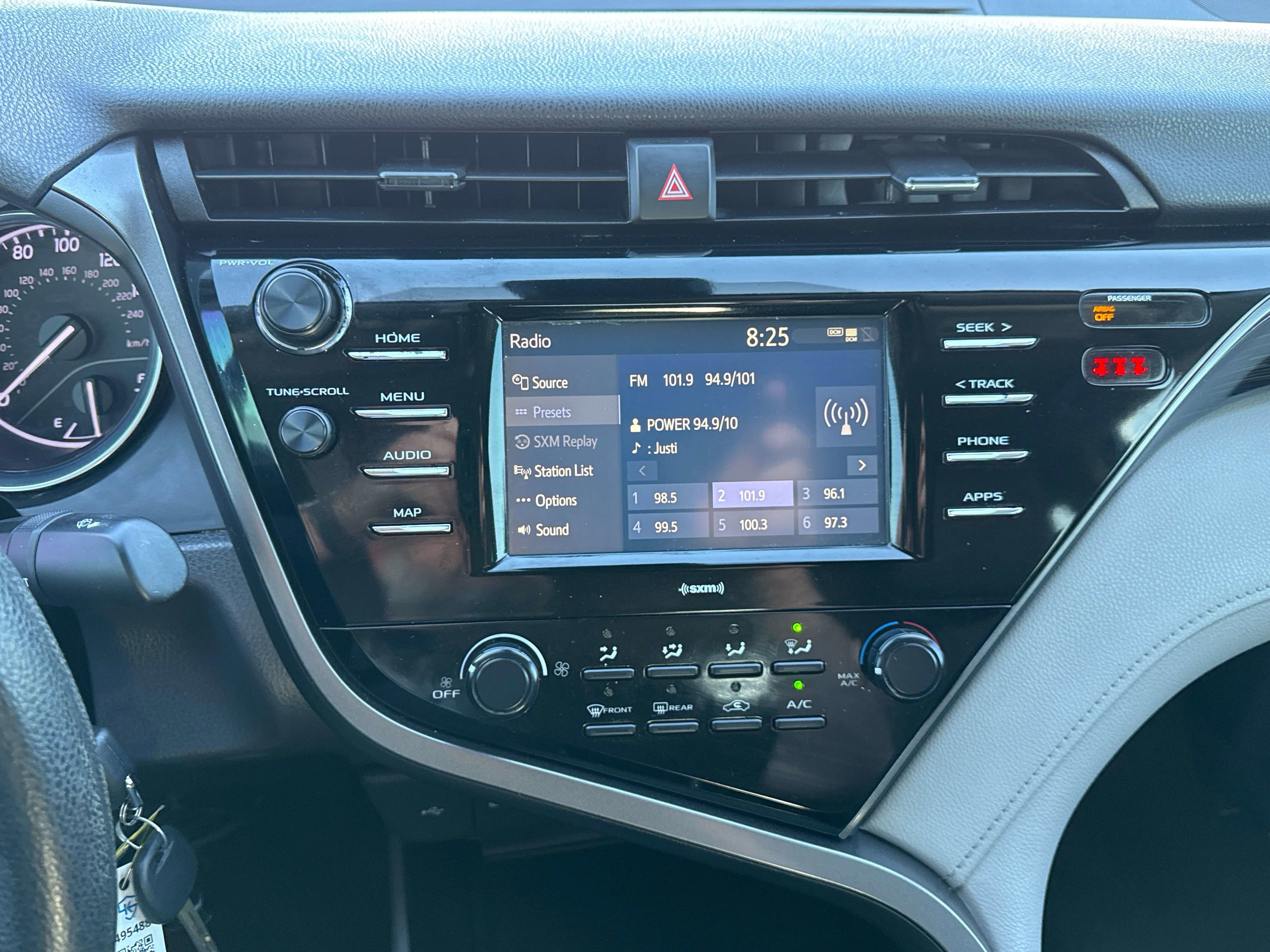 2020 Toyota CAMRY LE