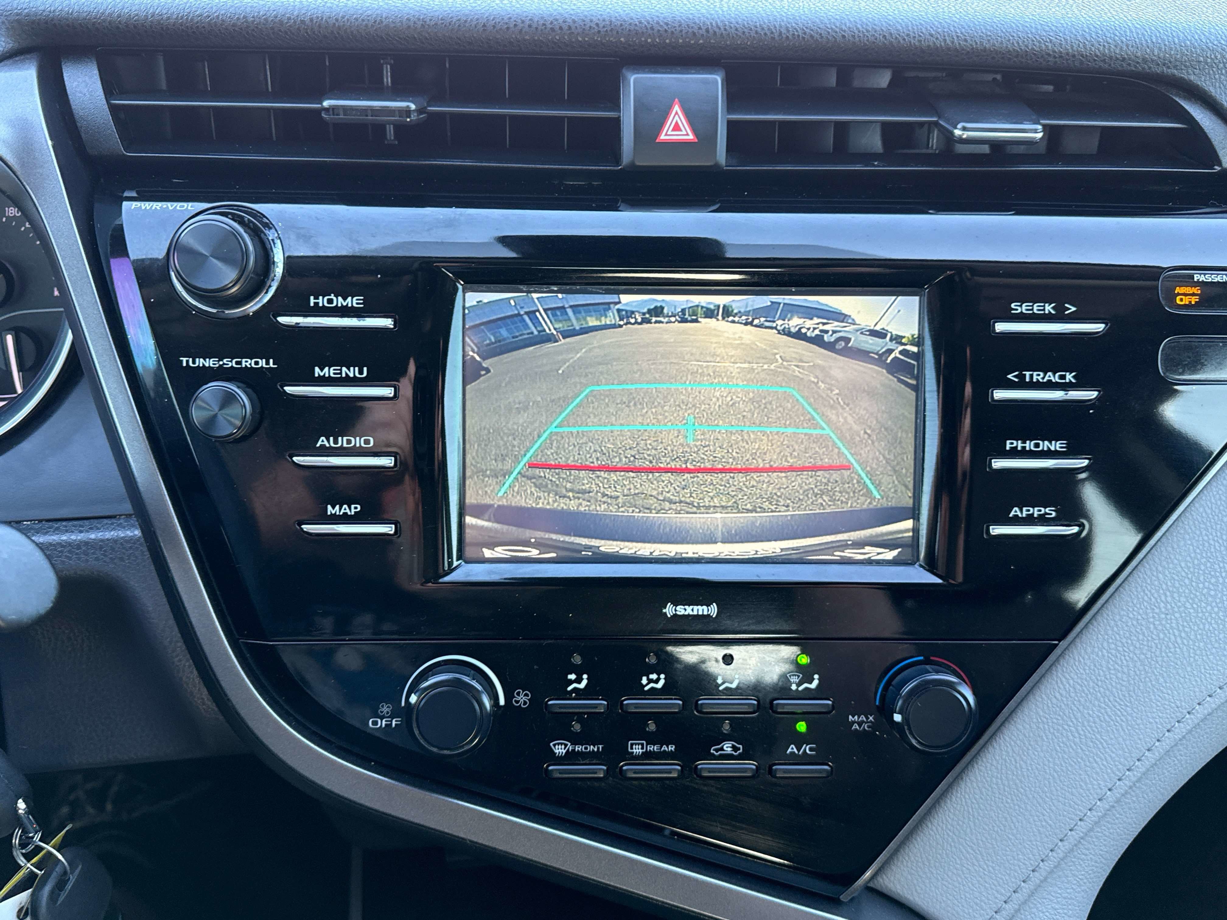 2020 Toyota CAMRY LE