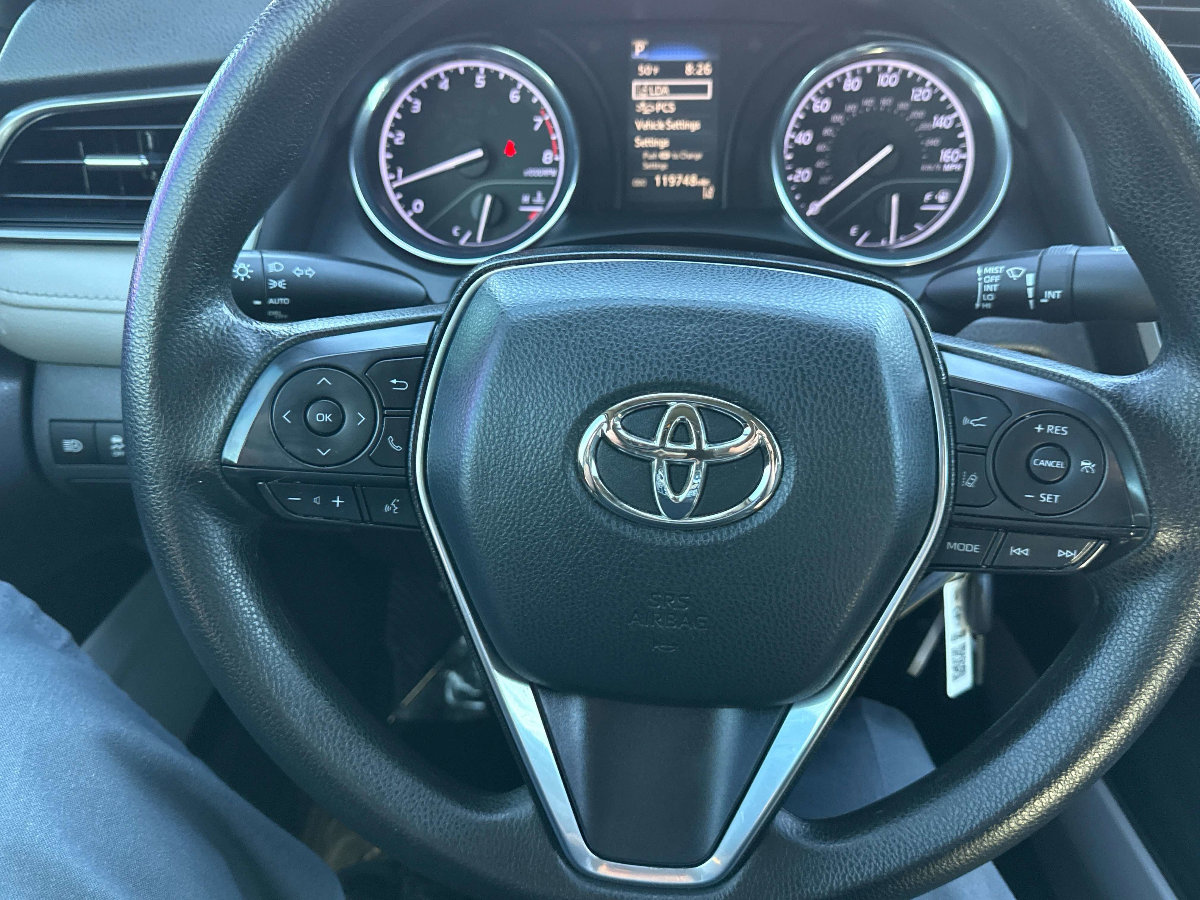 2020 Toyota CAMRY LE