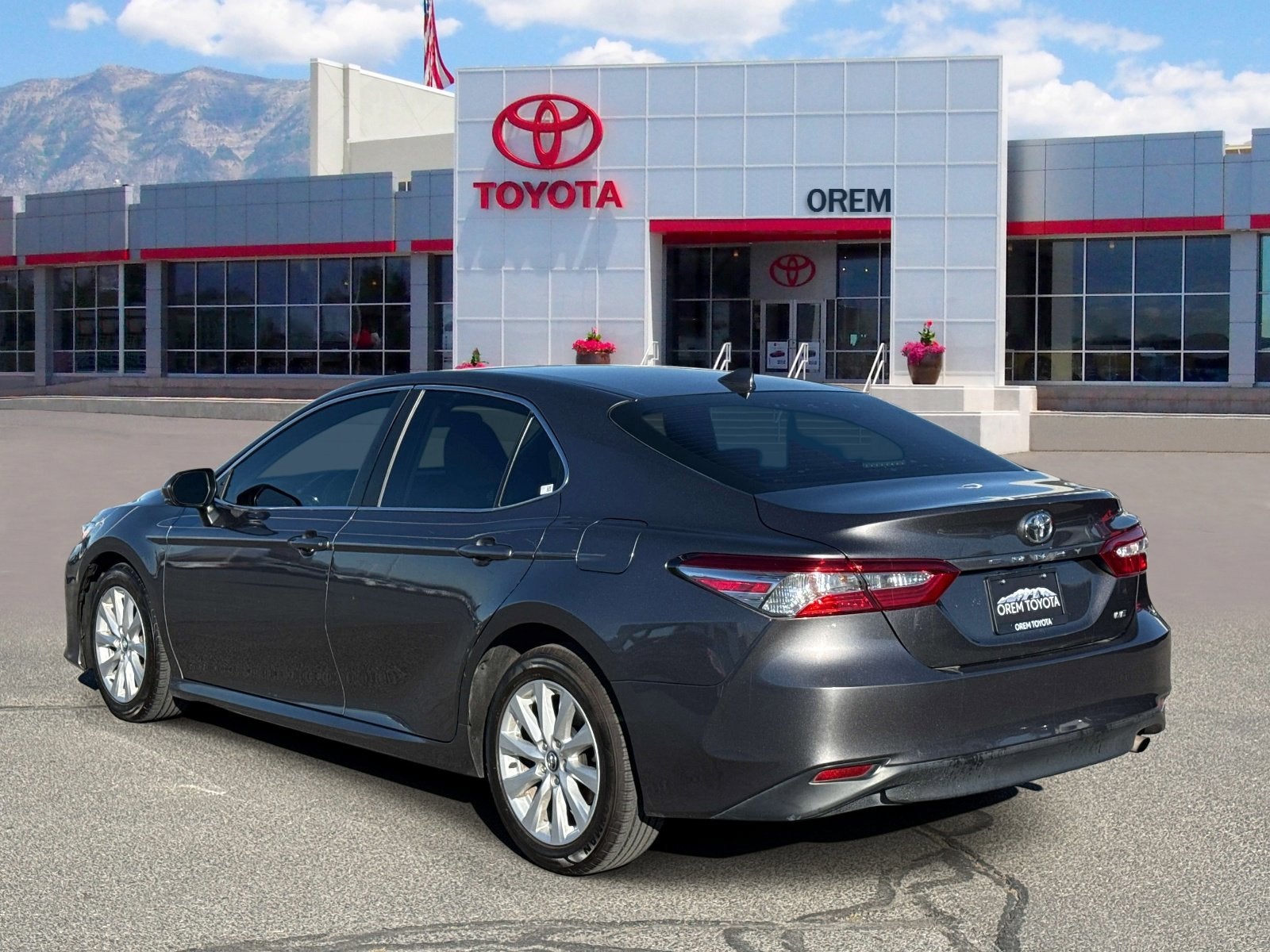 2020 Toyota CAMRY LE