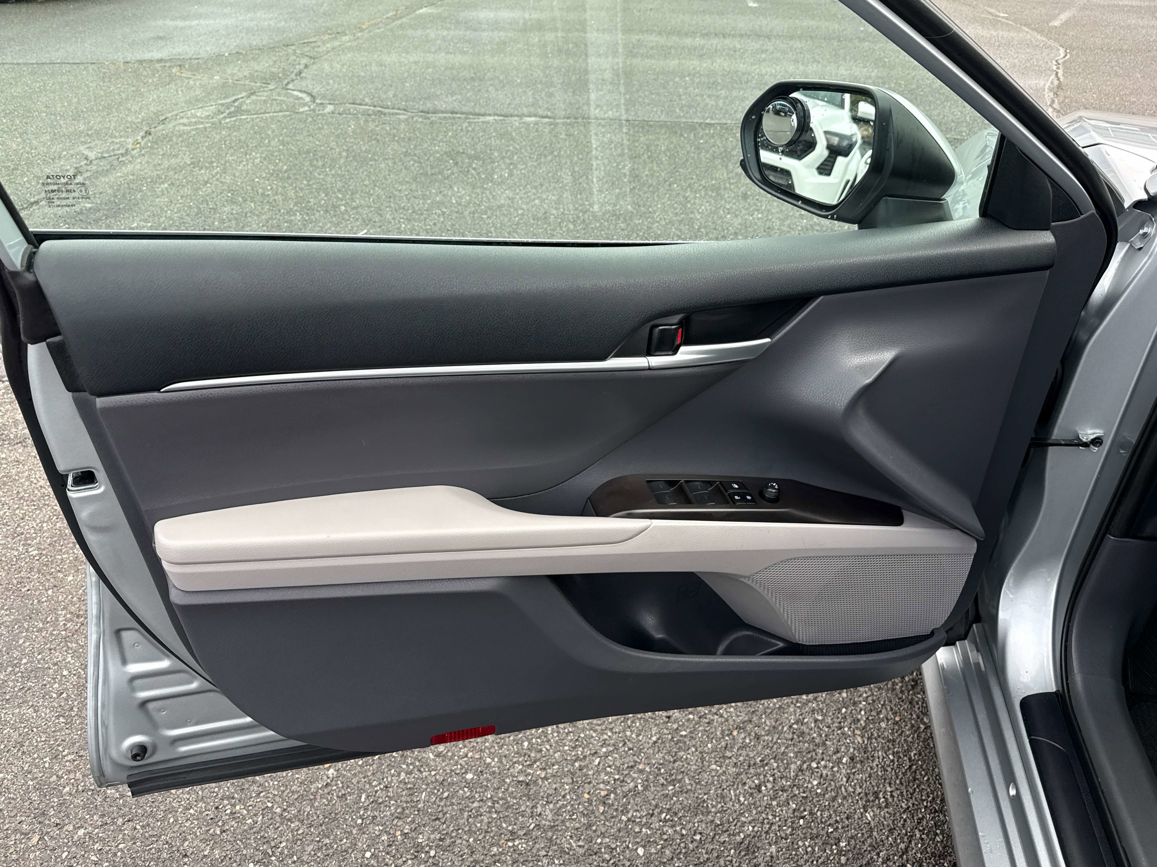 2023 Toyota CAMRY Hybrid LE