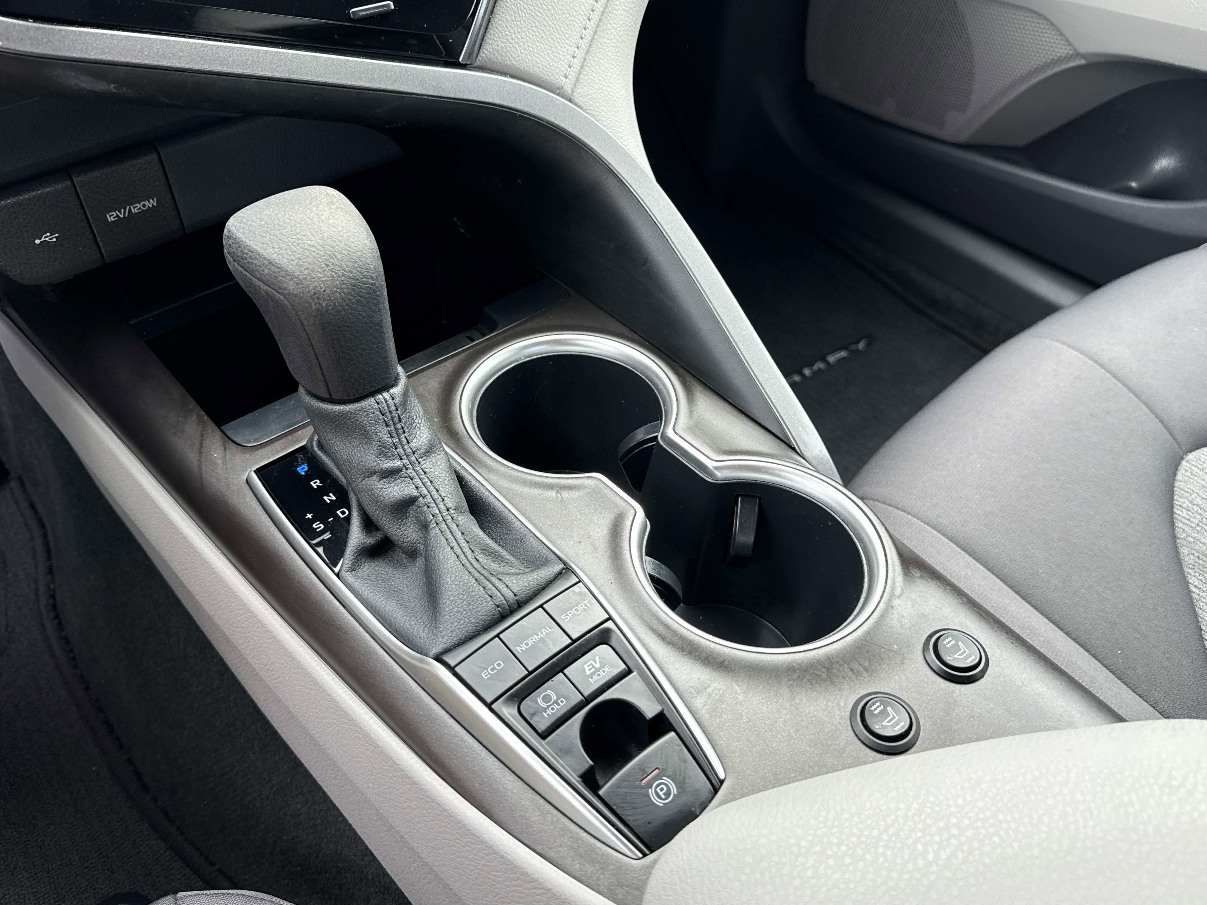 2023 Toyota CAMRY Hybrid LE