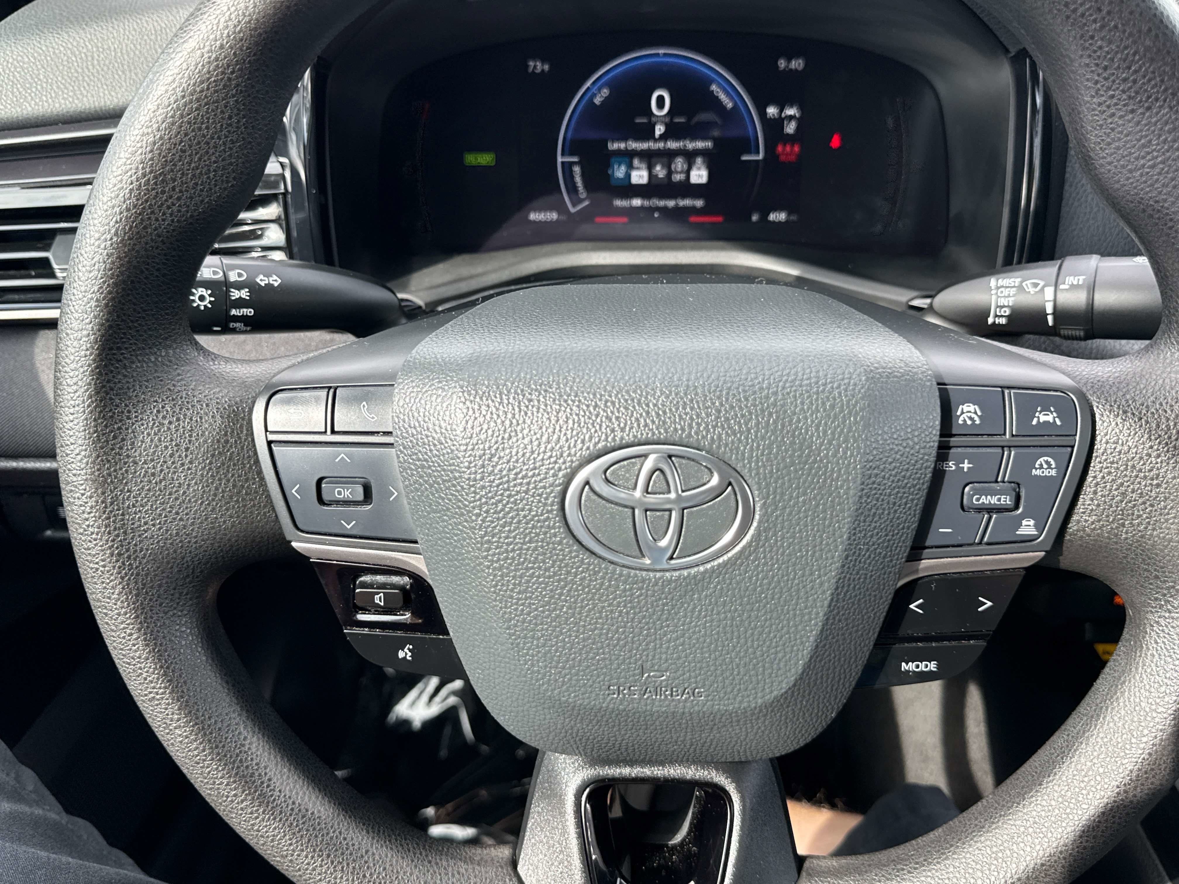 2025 Toyota CAMRY LE