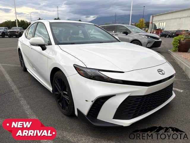 2025 Toyota Camry SE
