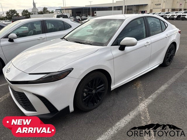 2025 Toyota Camry SE