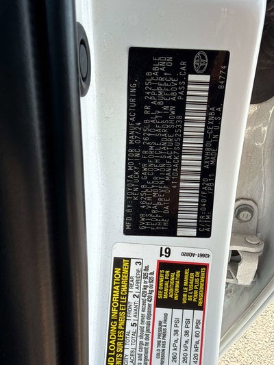 2025 Toyota CAMRY LE