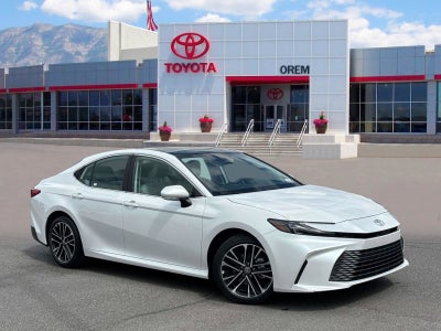 2025 Toyota CAMRY XLE
