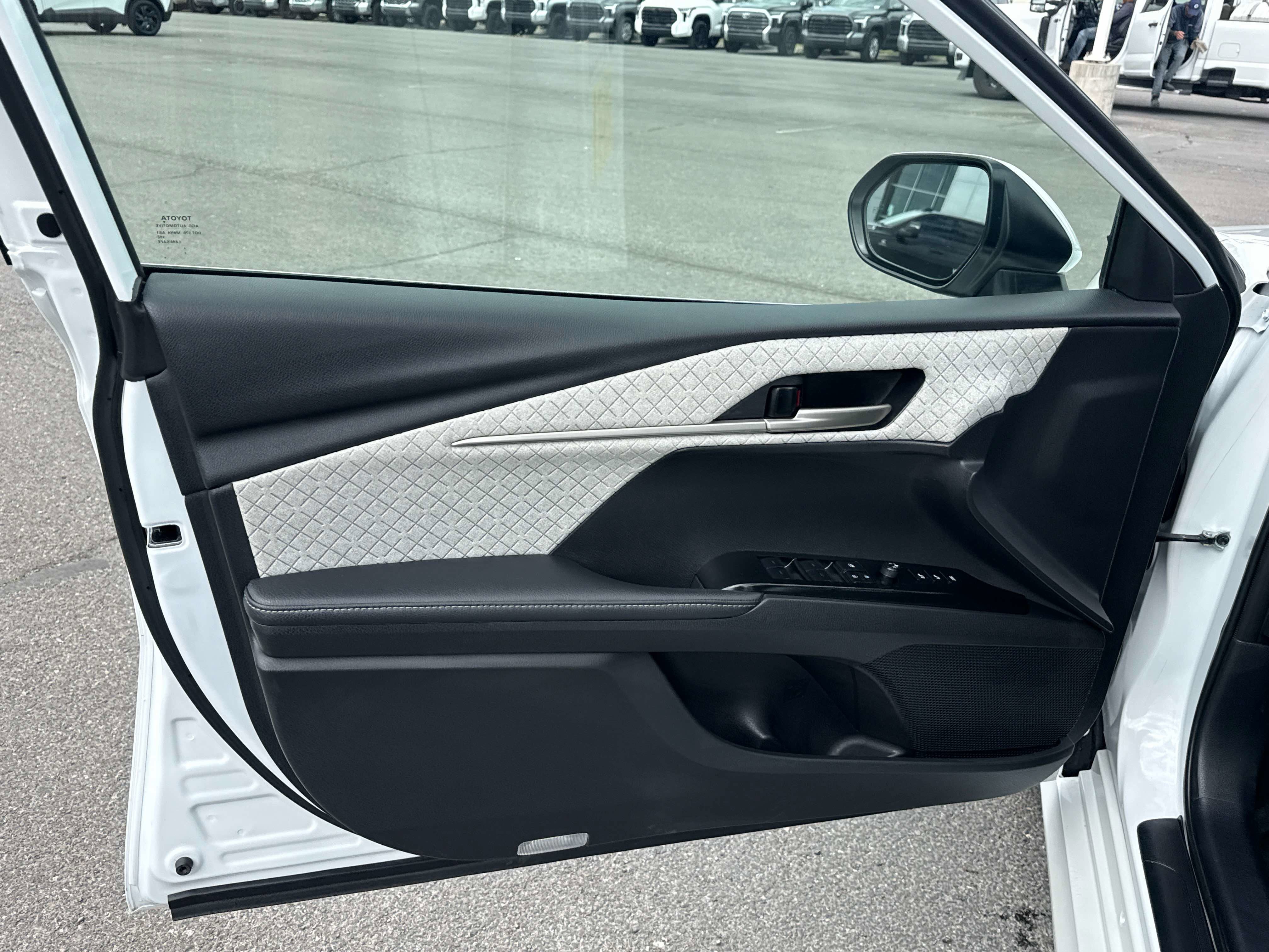 2025 Toyota CAMRY XLE