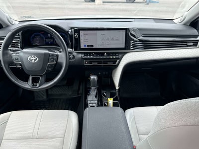 2025 Toyota CAMRY XLE