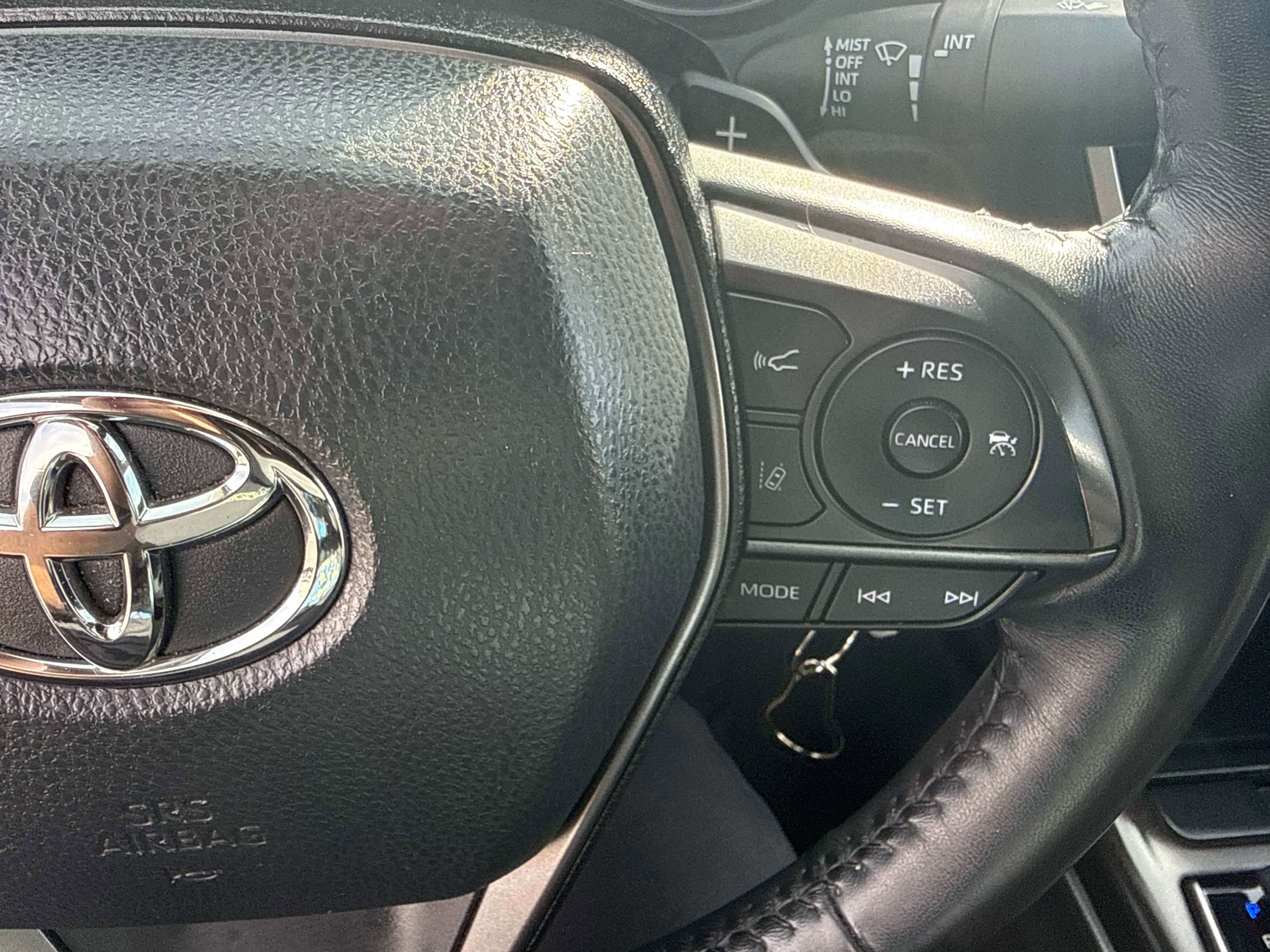 2024 Toyota CAMRY SE