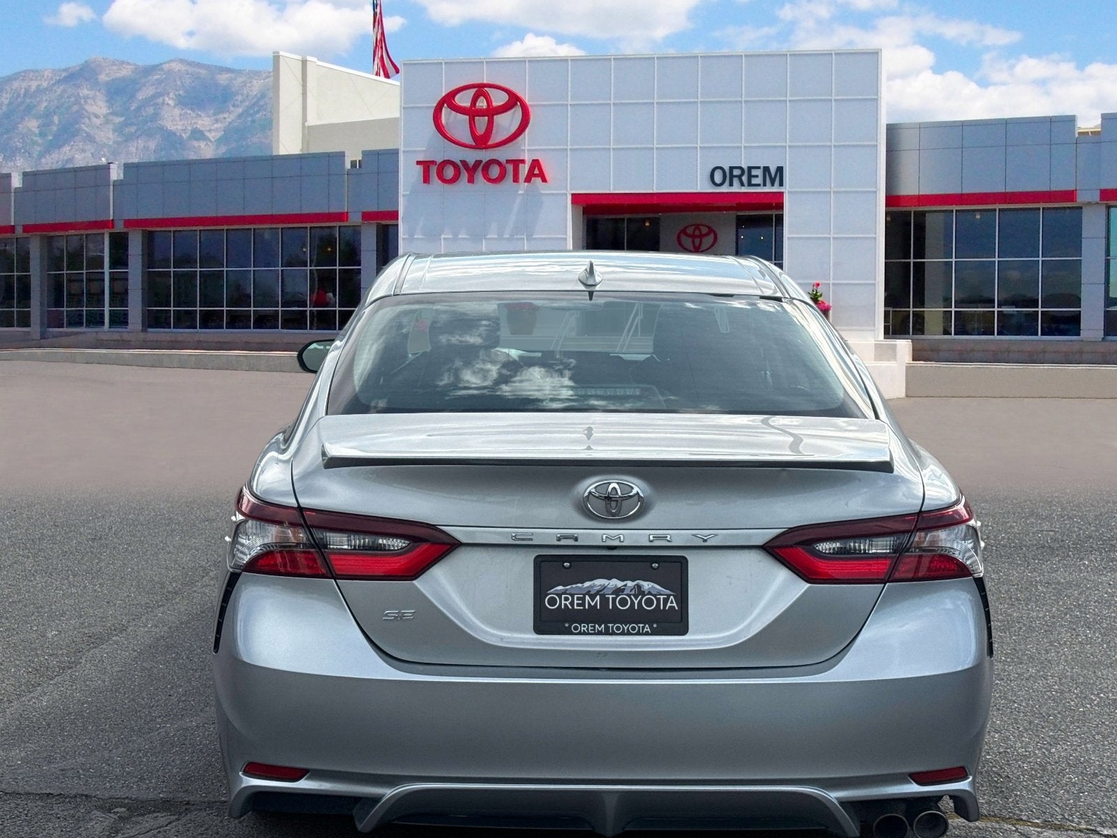 2024 Toyota CAMRY SE