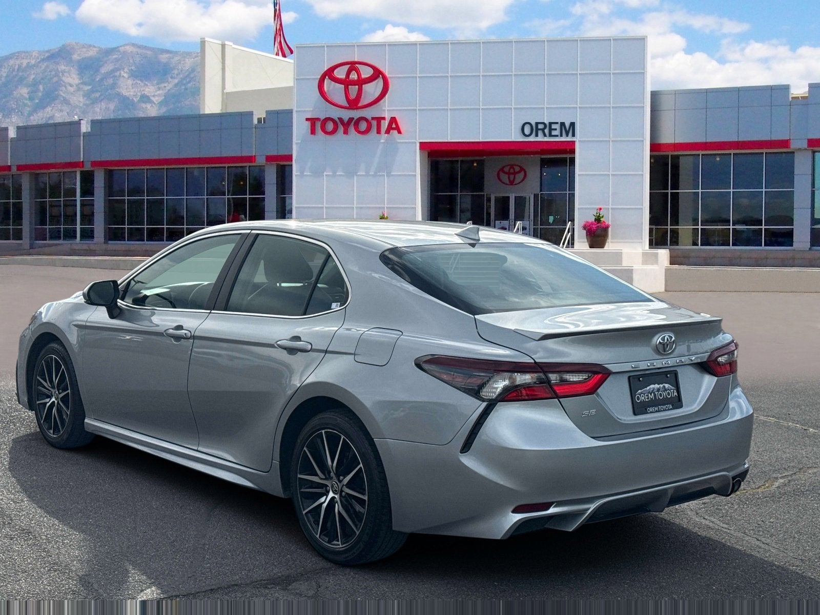 2024 Toyota CAMRY SE