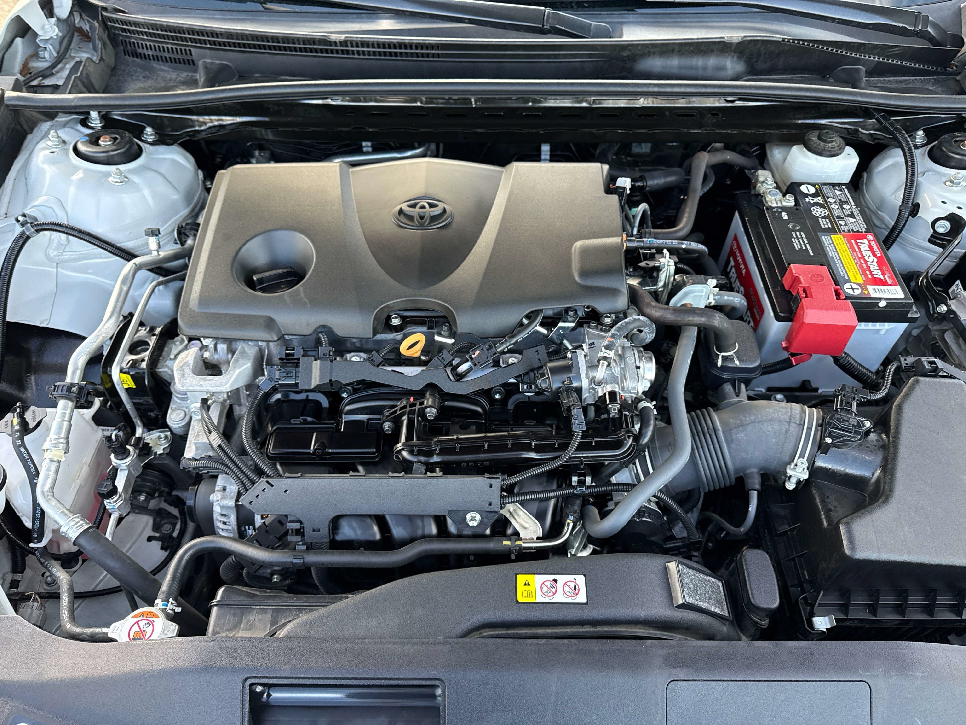 2023 Toyota Camry SE - Photo 10