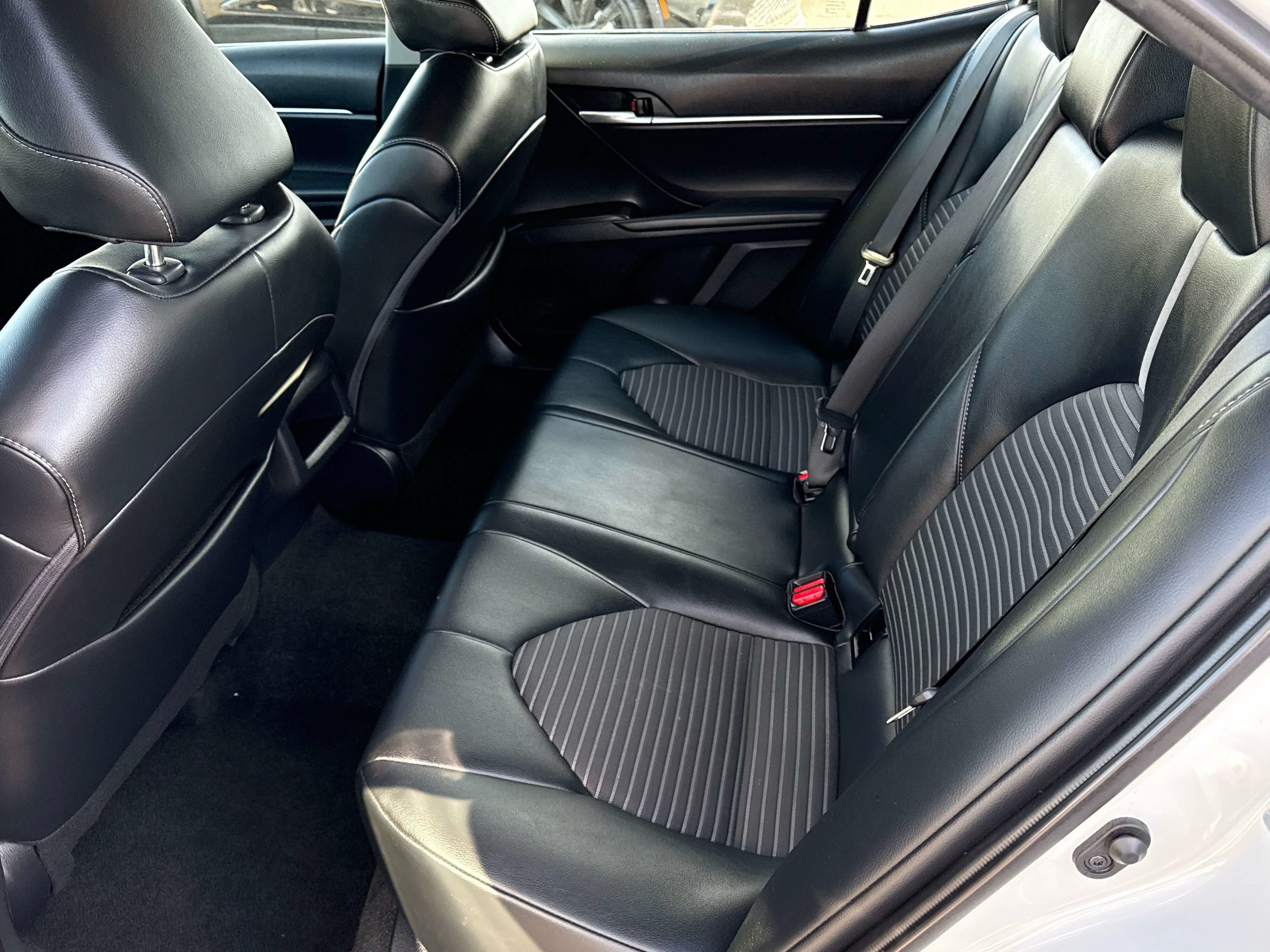 2023 Toyota Camry SE - Photo 14
