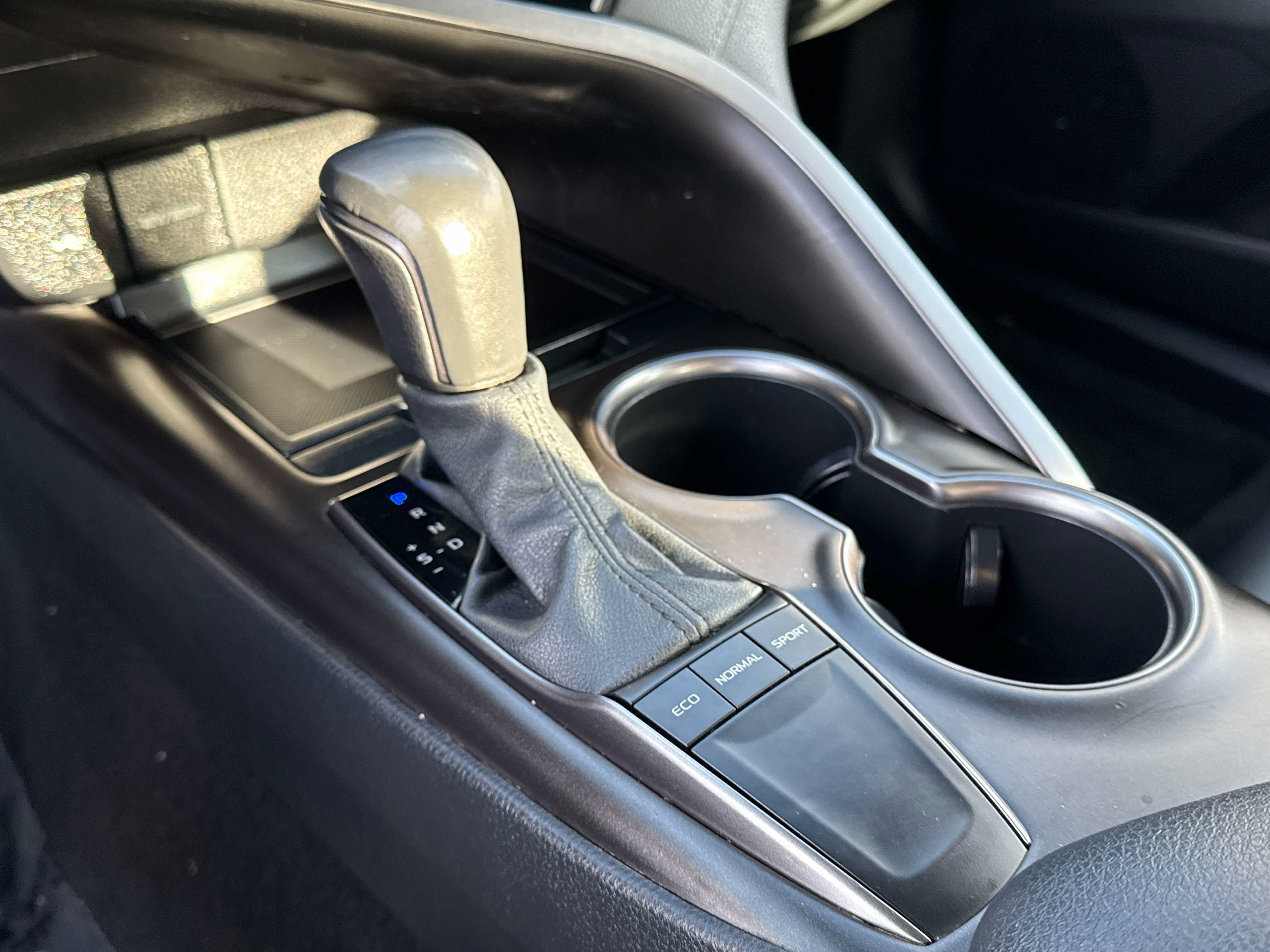 2023 Toyota Camry SE - Photo 22