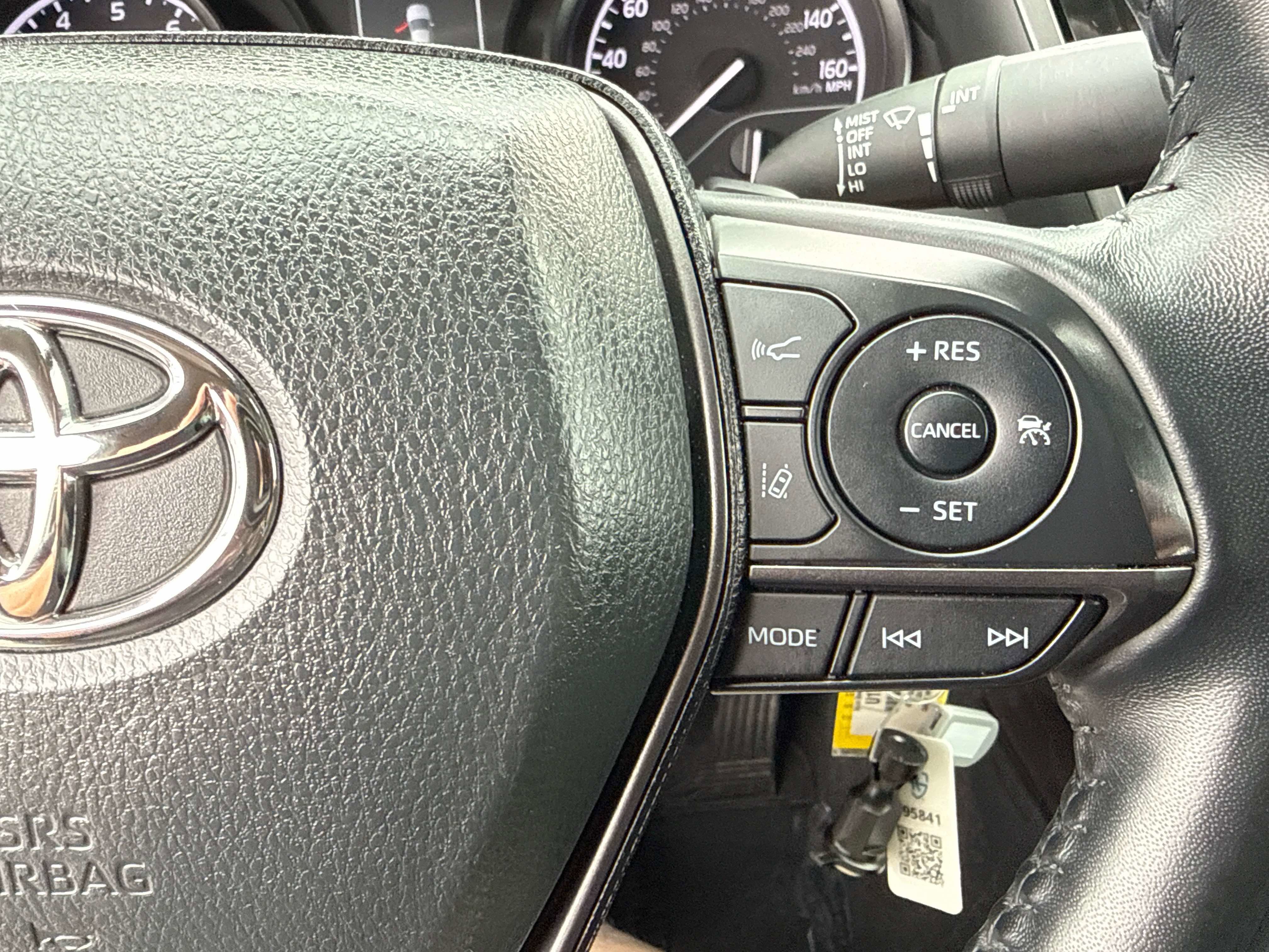 2024 Toyota CAMRY SE