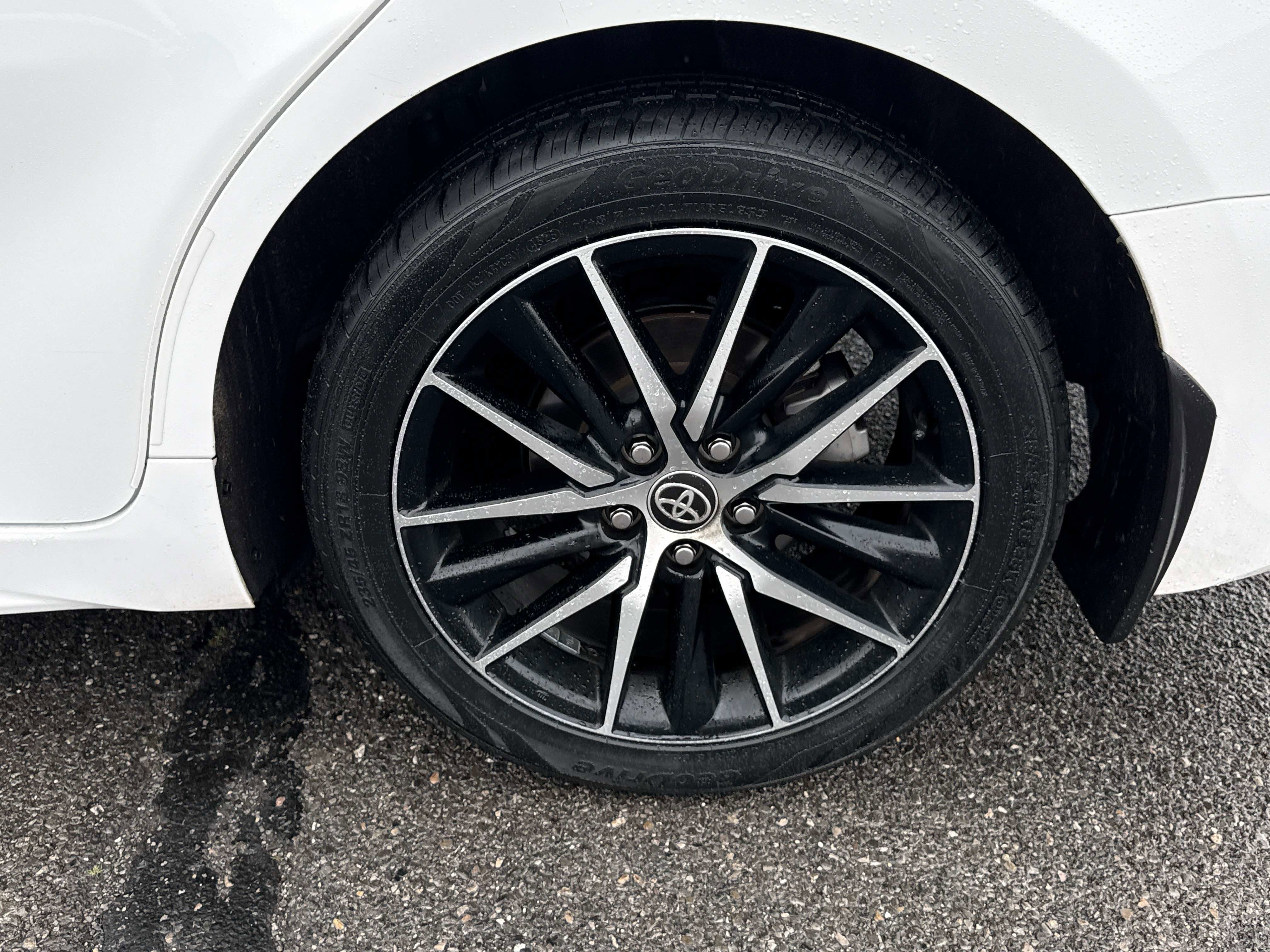 2024 Toyota CAMRY SE