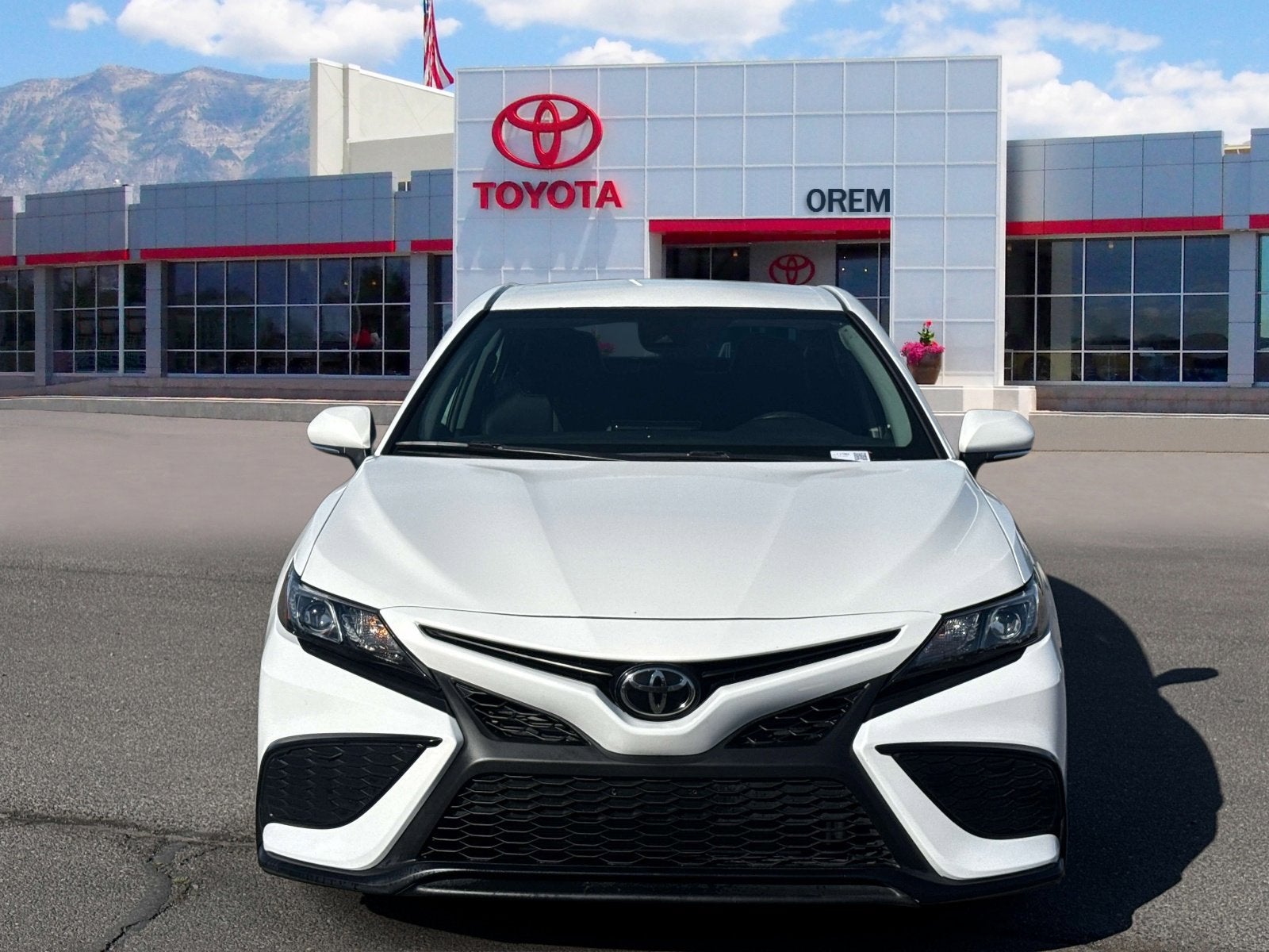 2024 Toyota CAMRY SE