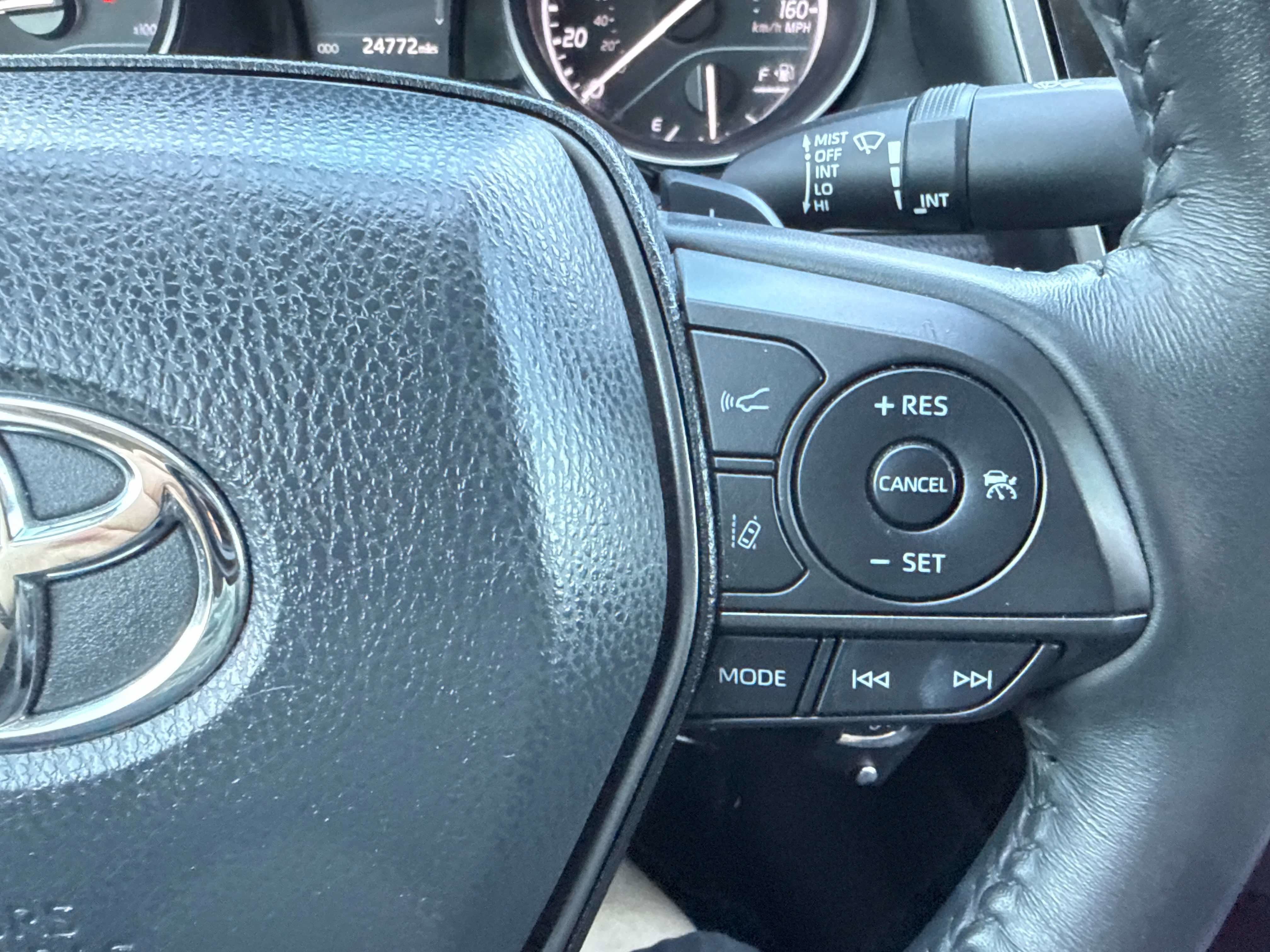 2024 Toyota CAMRY SE