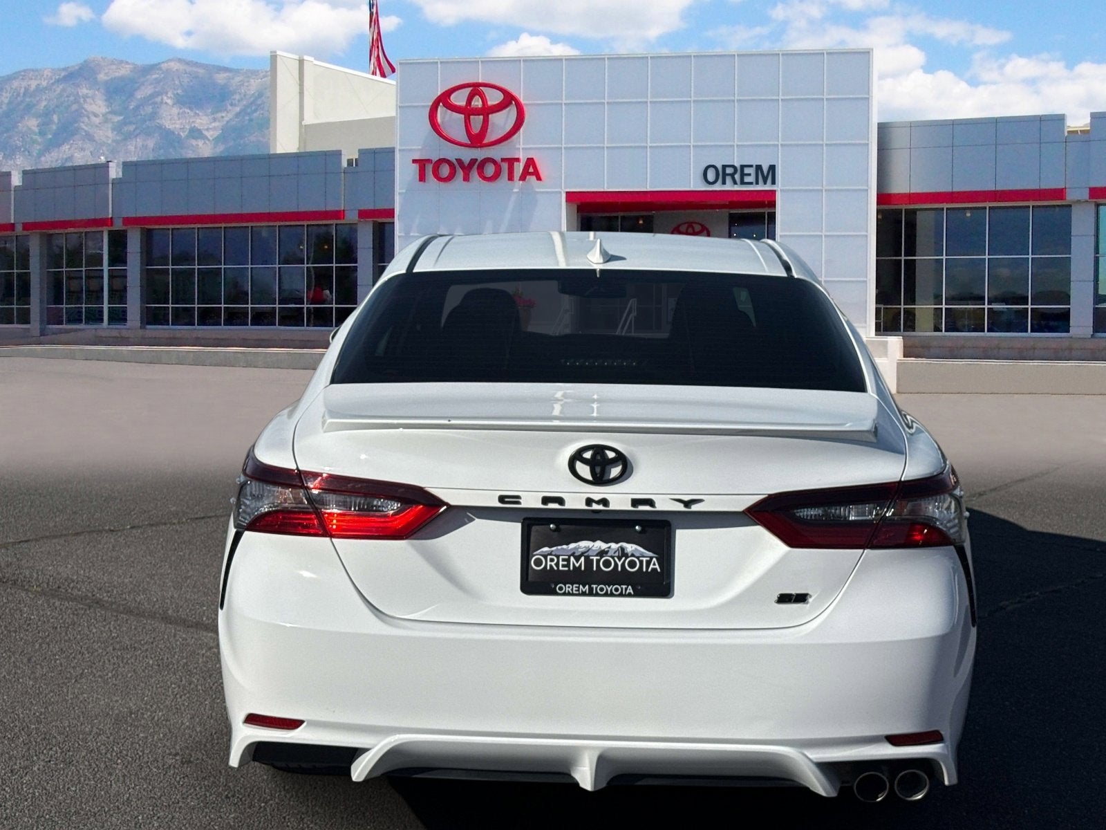 2024 Toyota CAMRY SE