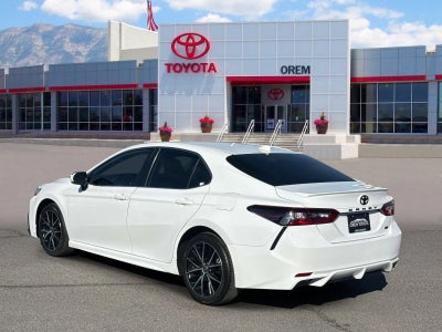 2024 Toyota CAMRY SE